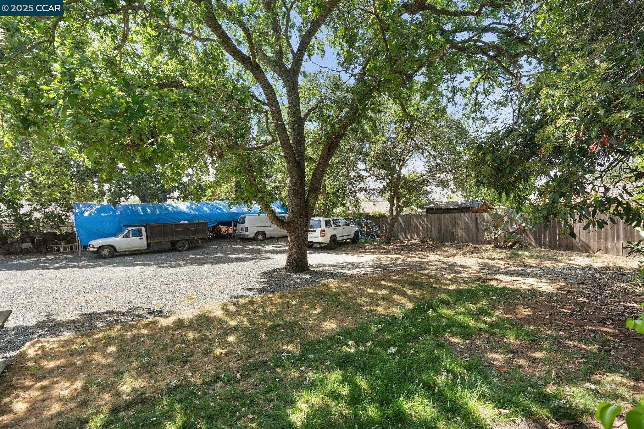 1580 3rd Ave