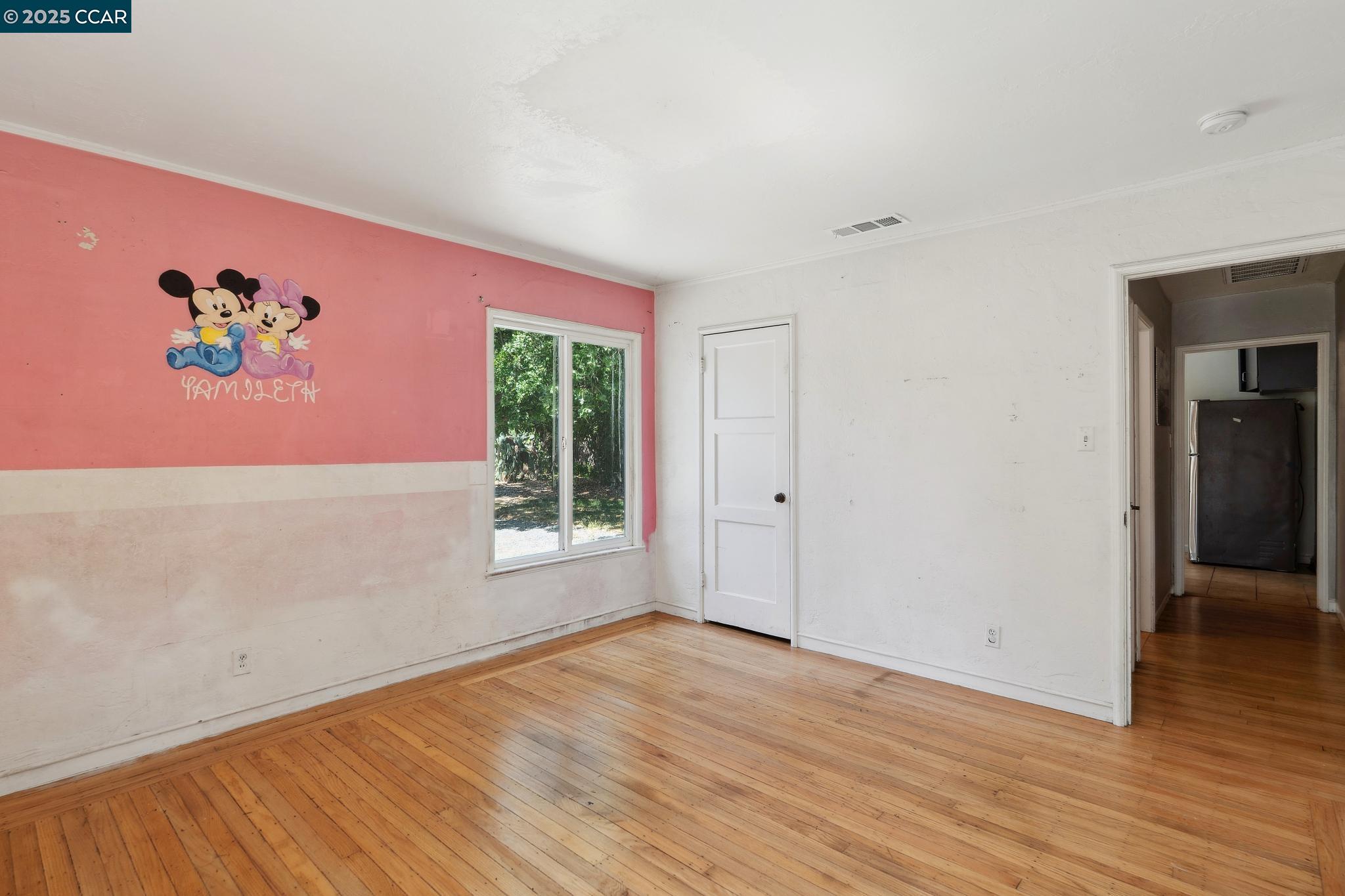 1580 3rd Ave