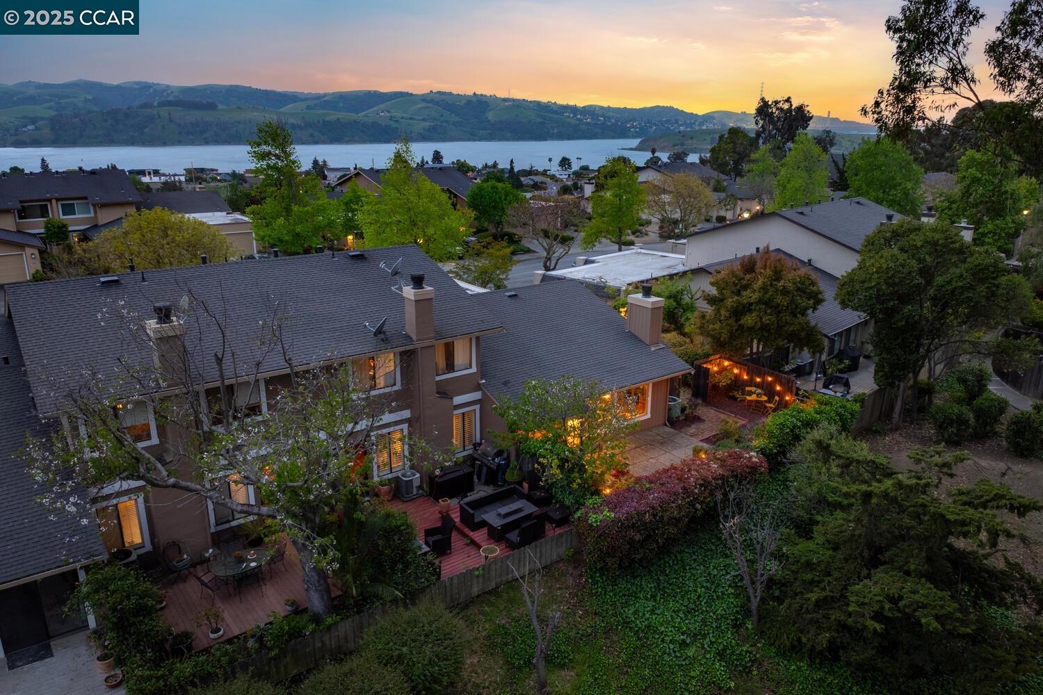 1293 Grove Circle