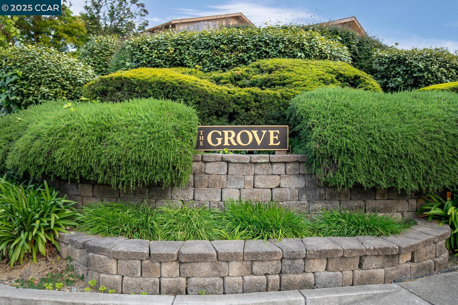 1293 Grove Circle