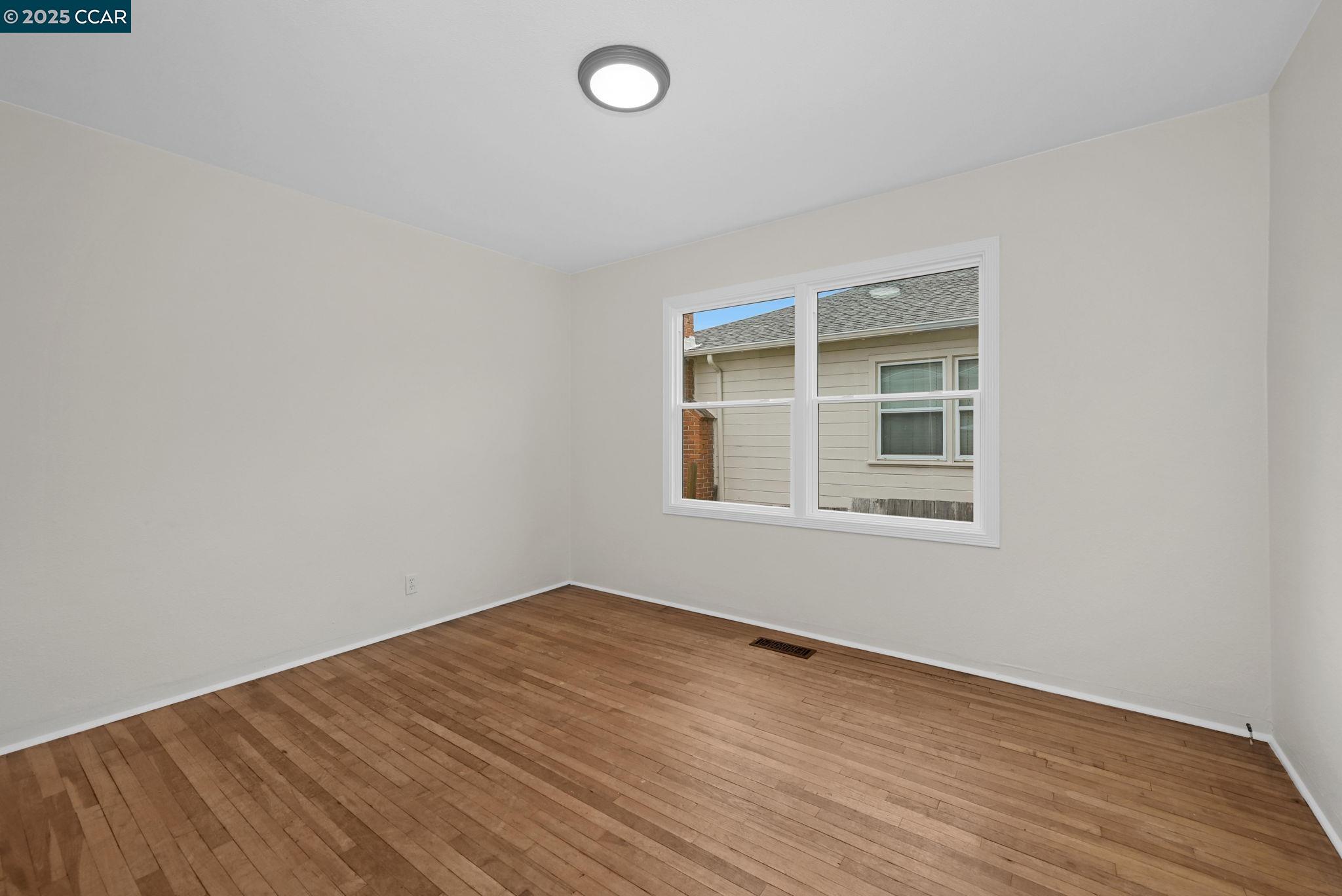 2272 Acacia Dr