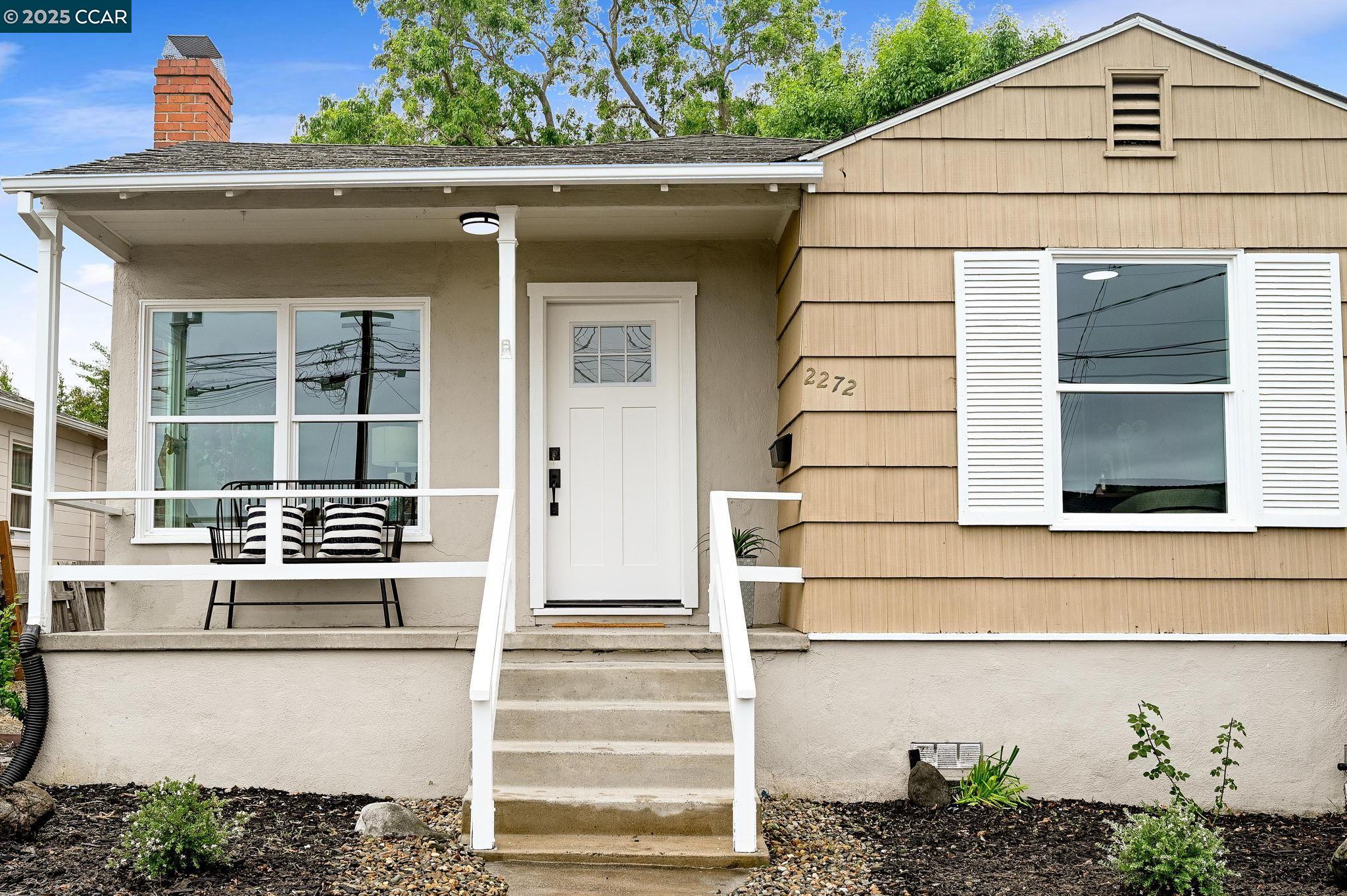 2272 Acacia Dr