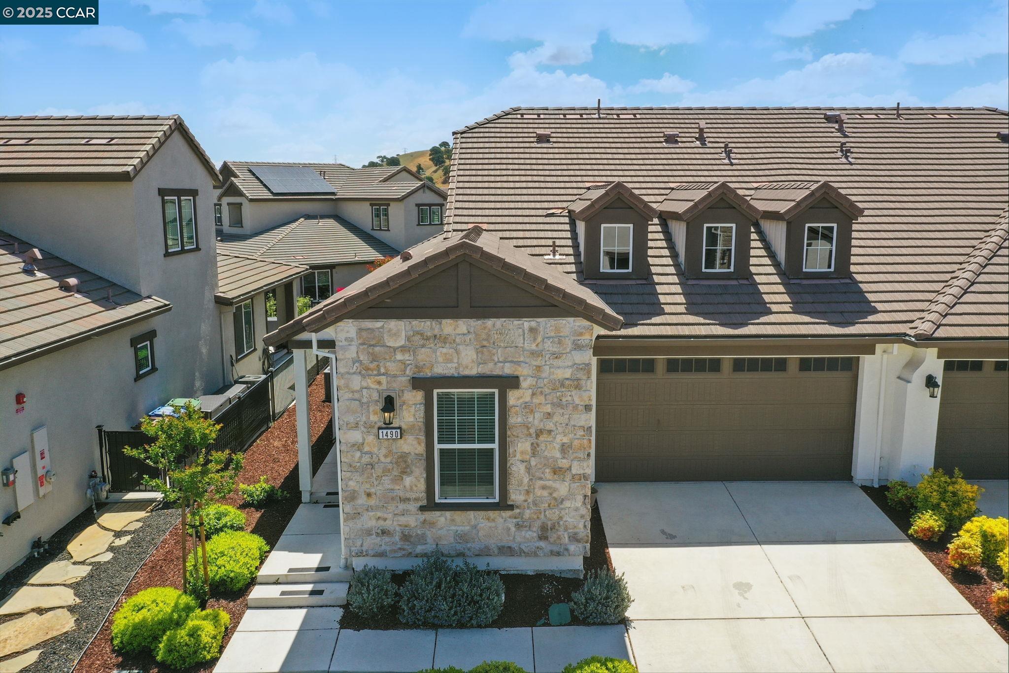 1490 Santorini St