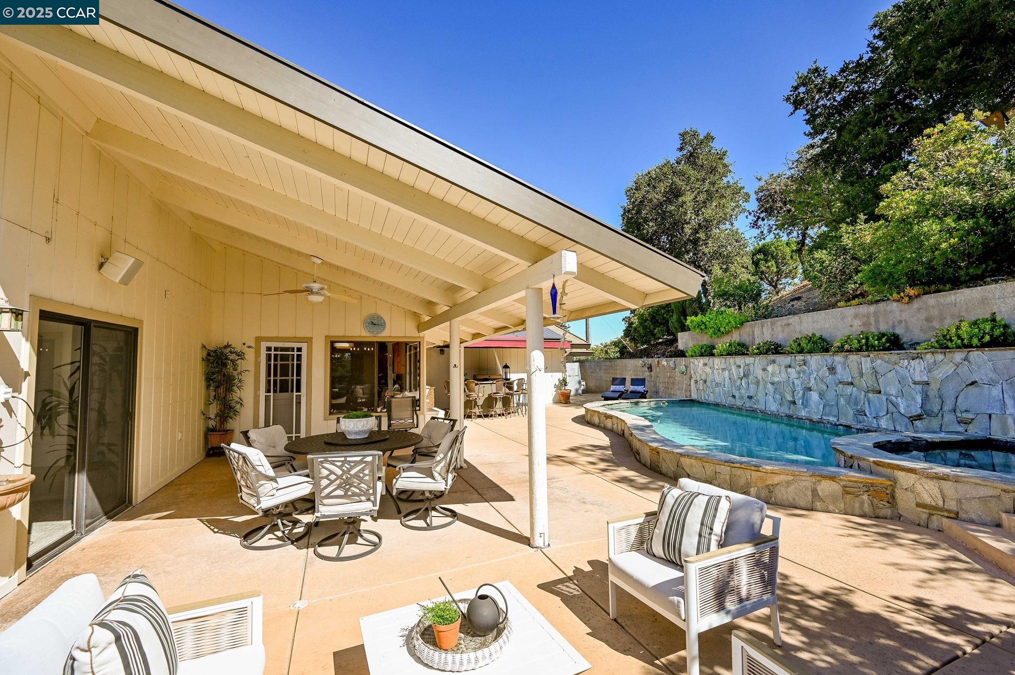 554 Golf Club Road