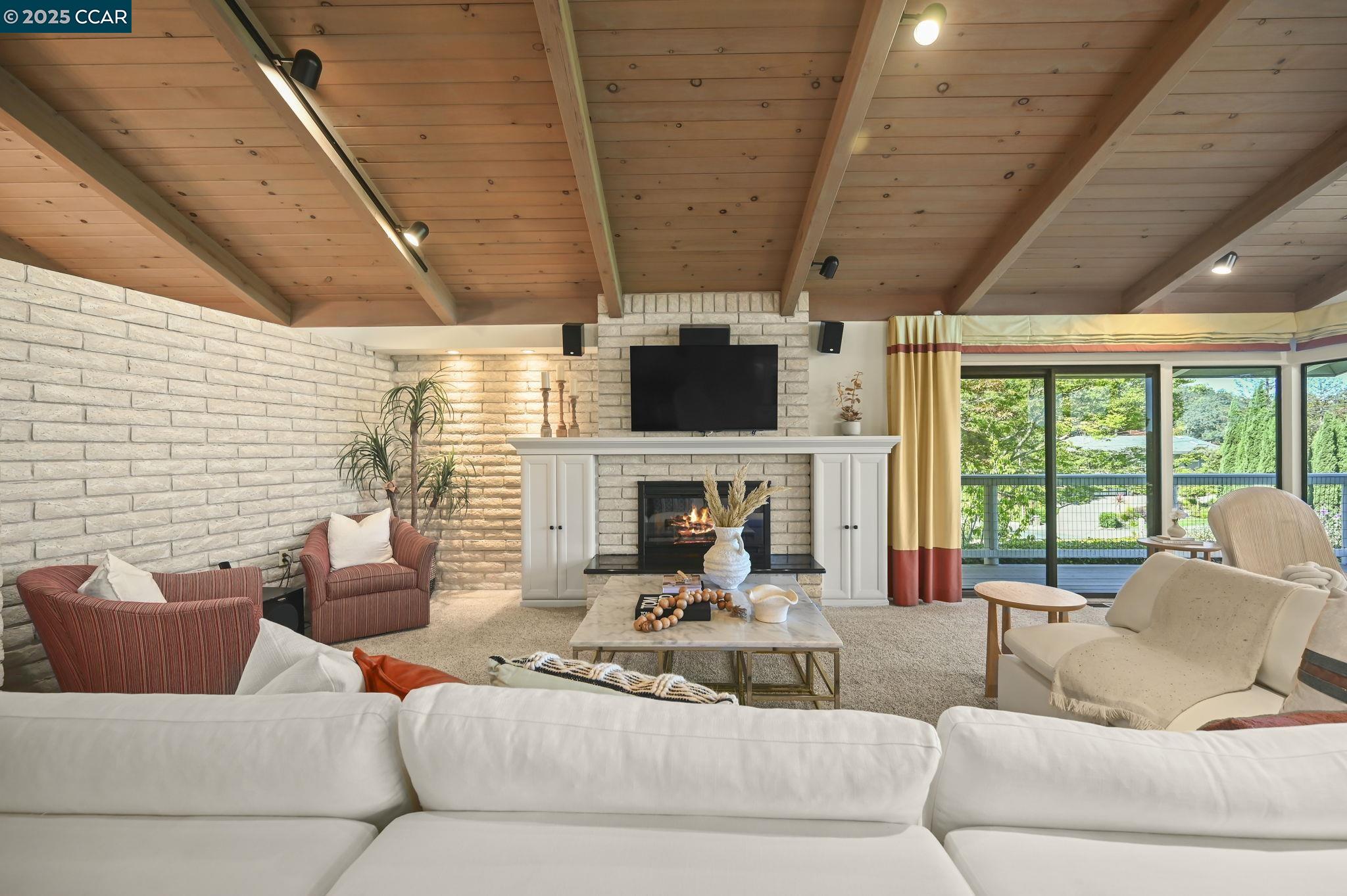 554 Golf Club Road