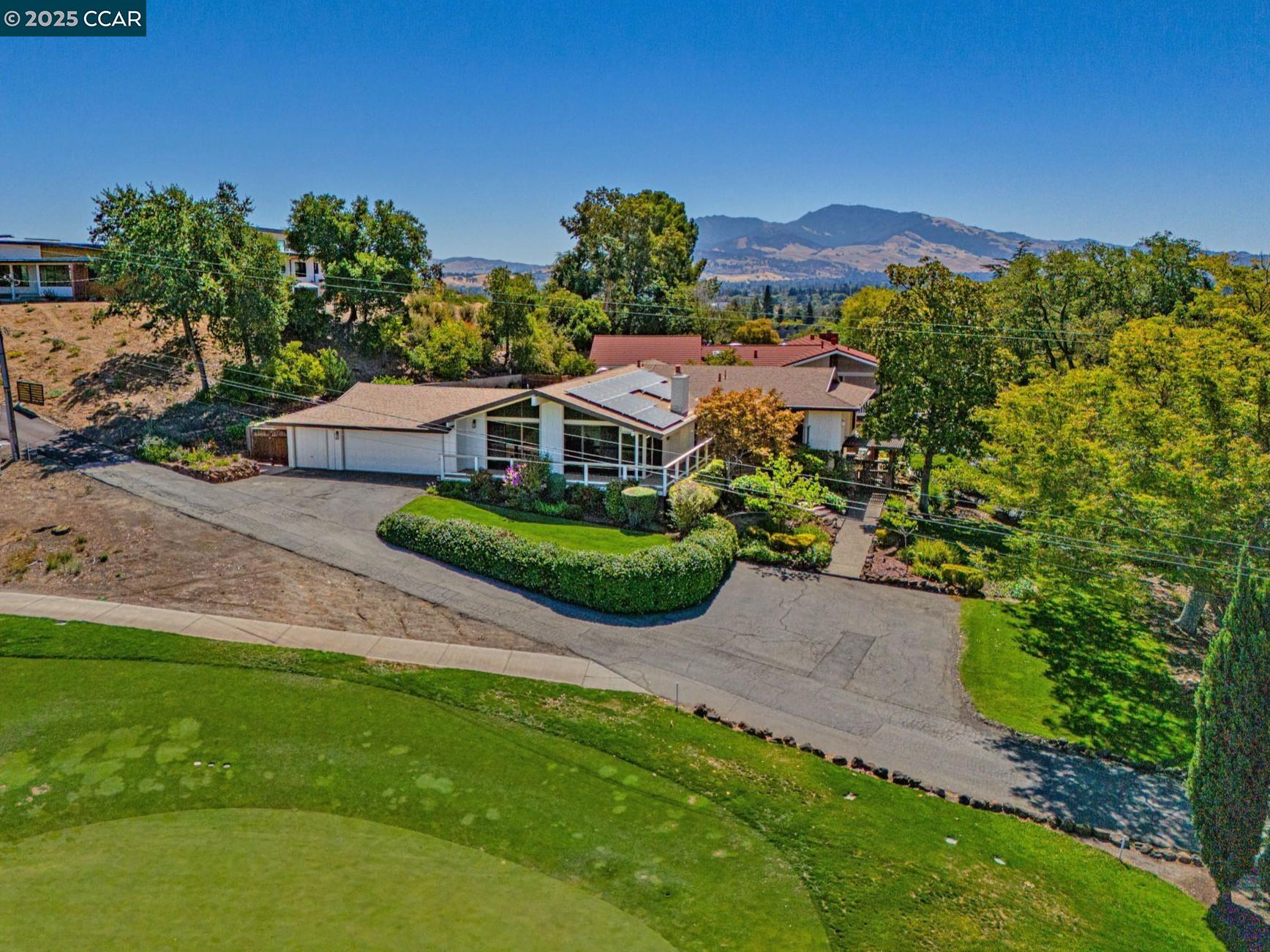 554 Golf Club Road