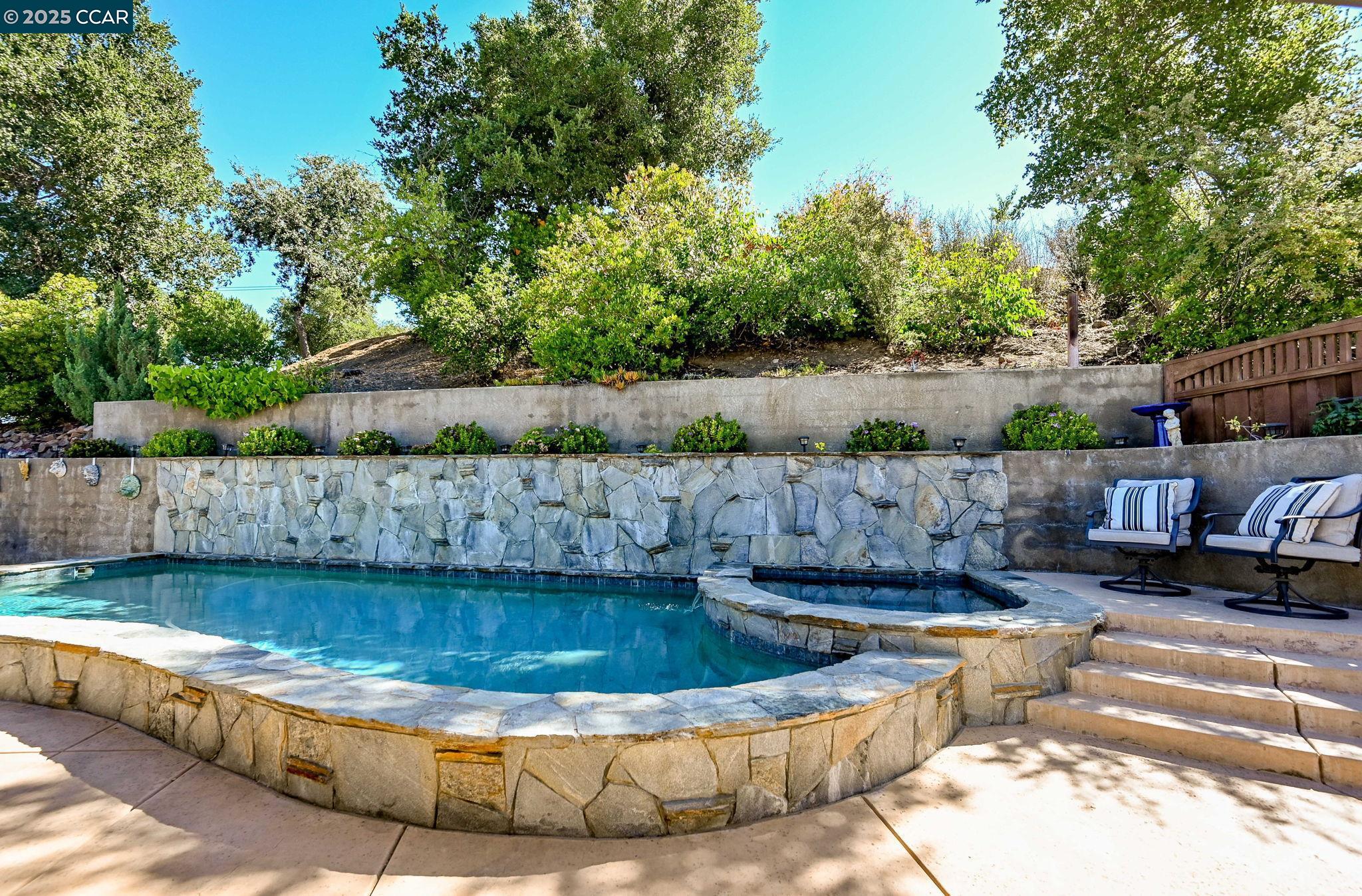 554 Golf Club Road