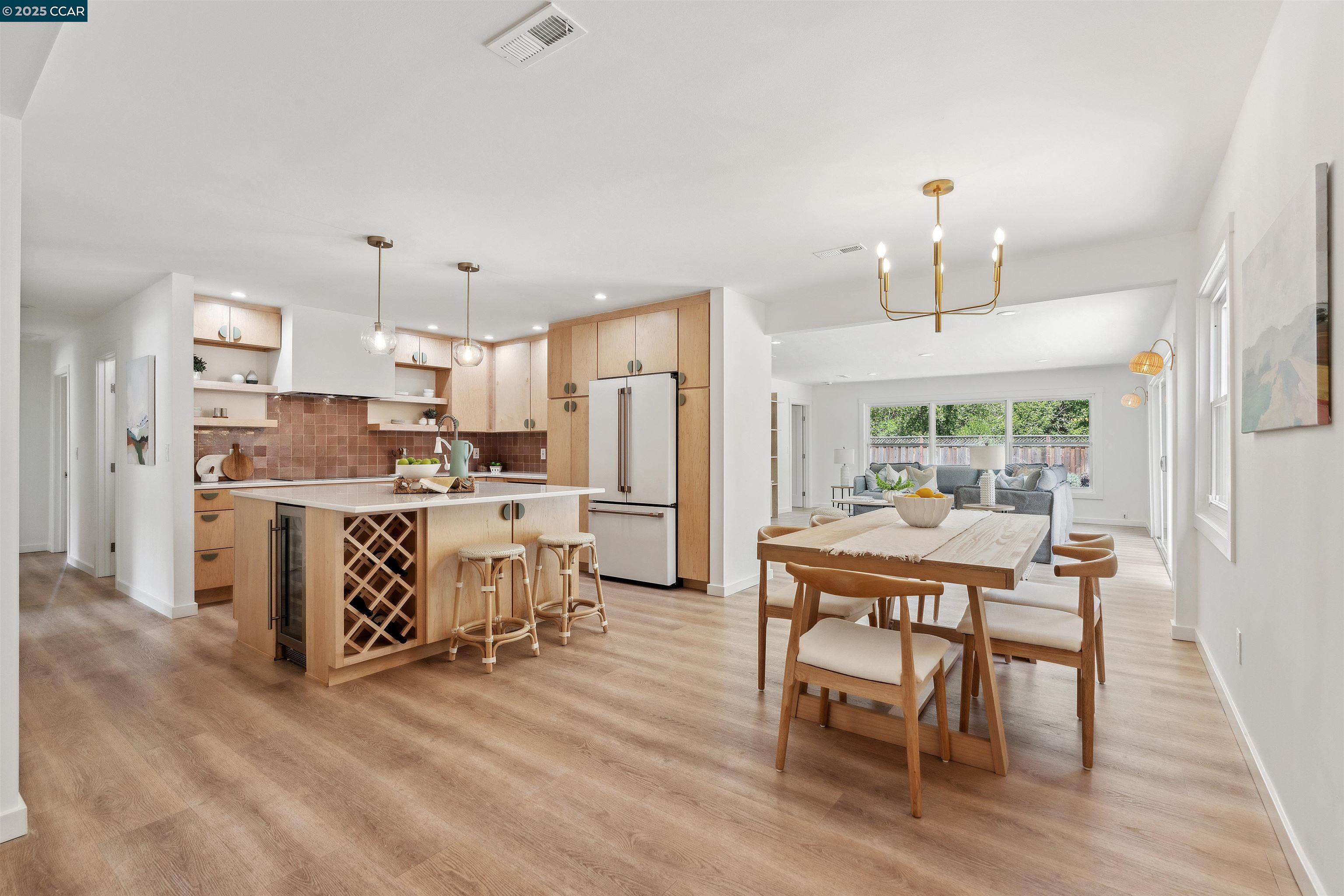 3776 Mosswood Dr