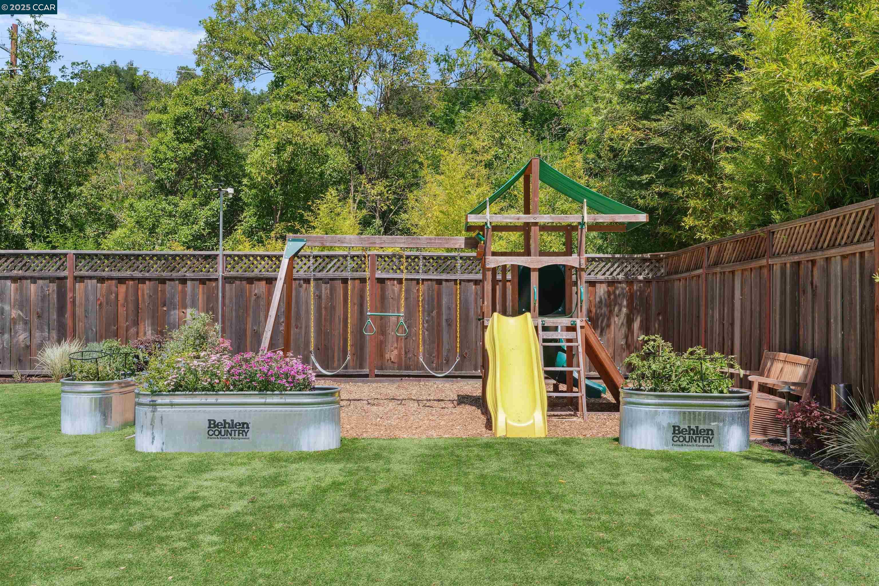 3776 Mosswood Dr