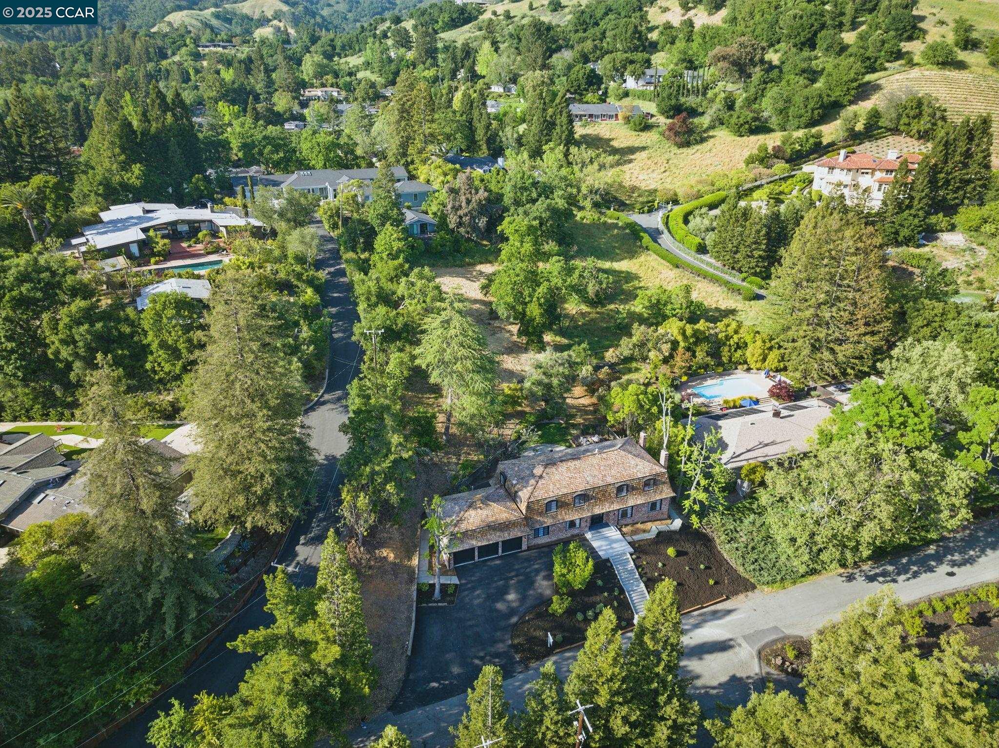 3938 Los Arabis Dr