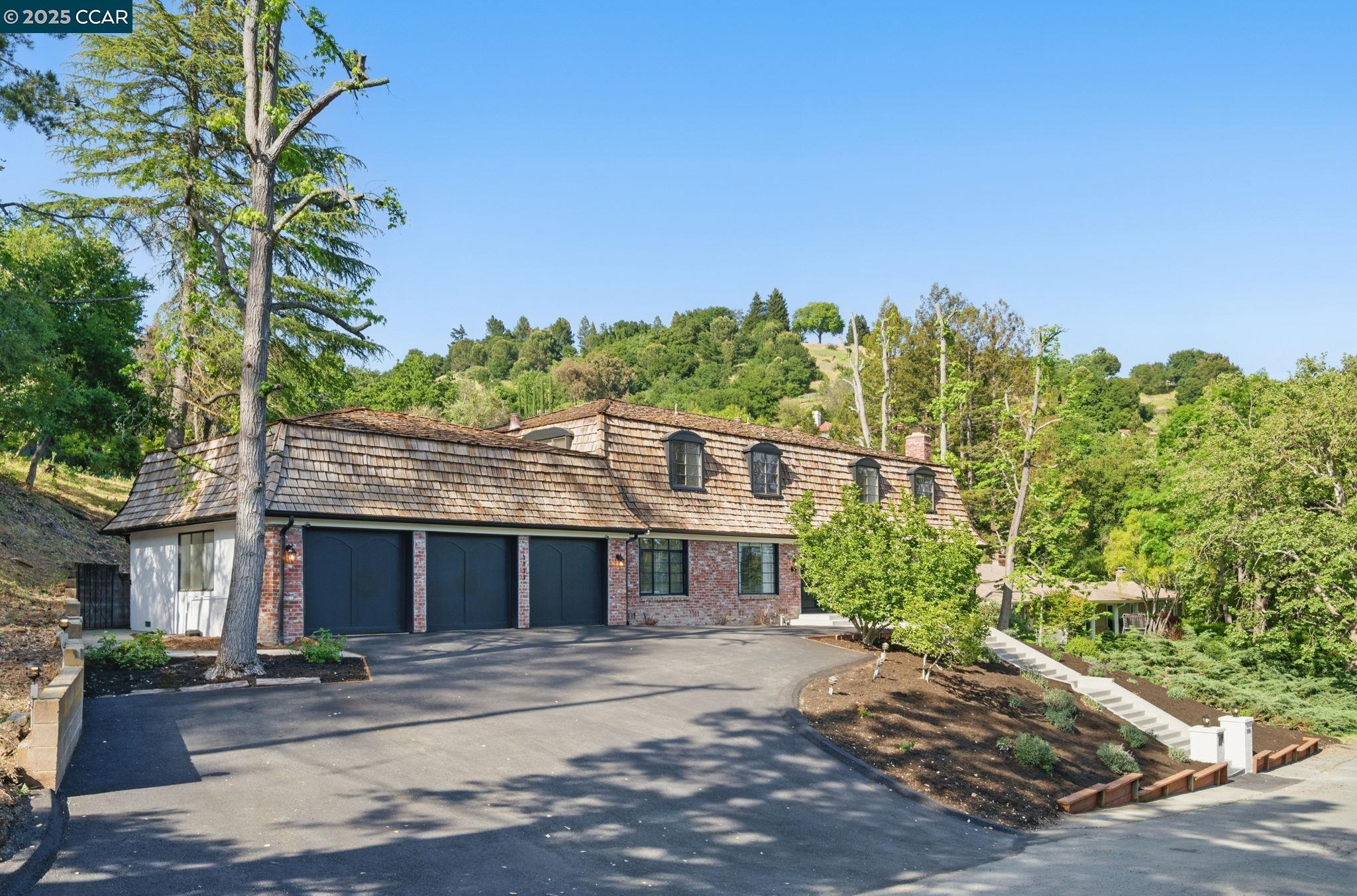 3938 Los Arabis Dr