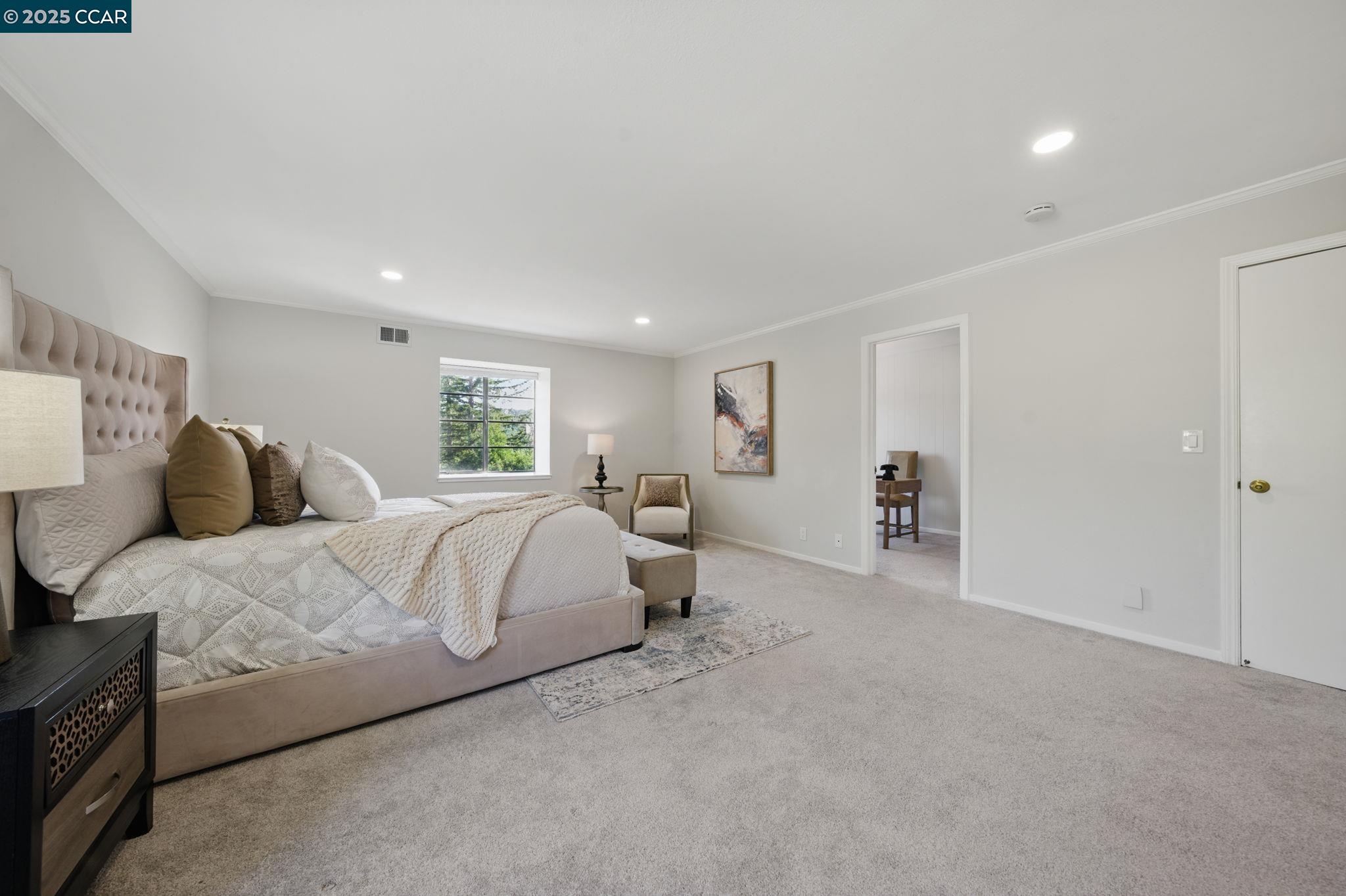 3938 Los Arabis Dr