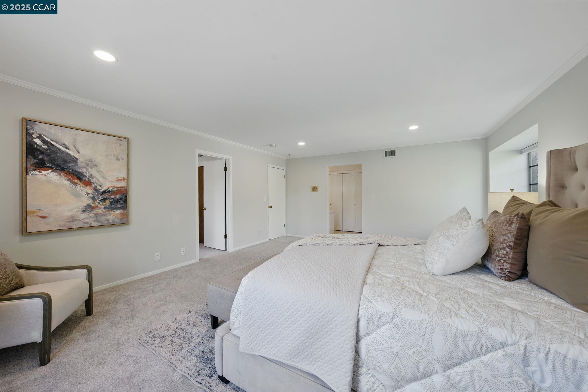 3938 Los Arabis Dr