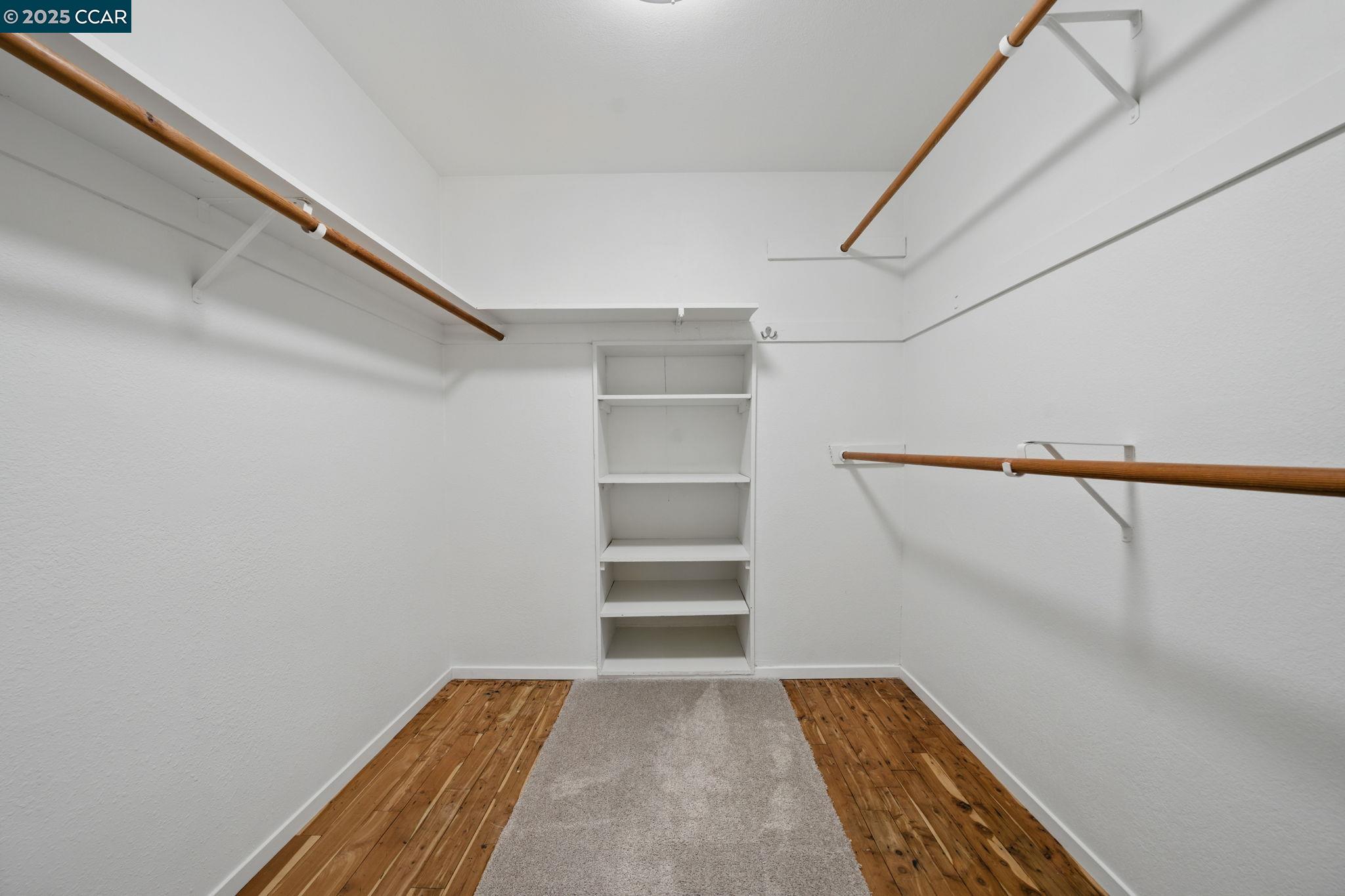 3938 Los Arabis Dr
