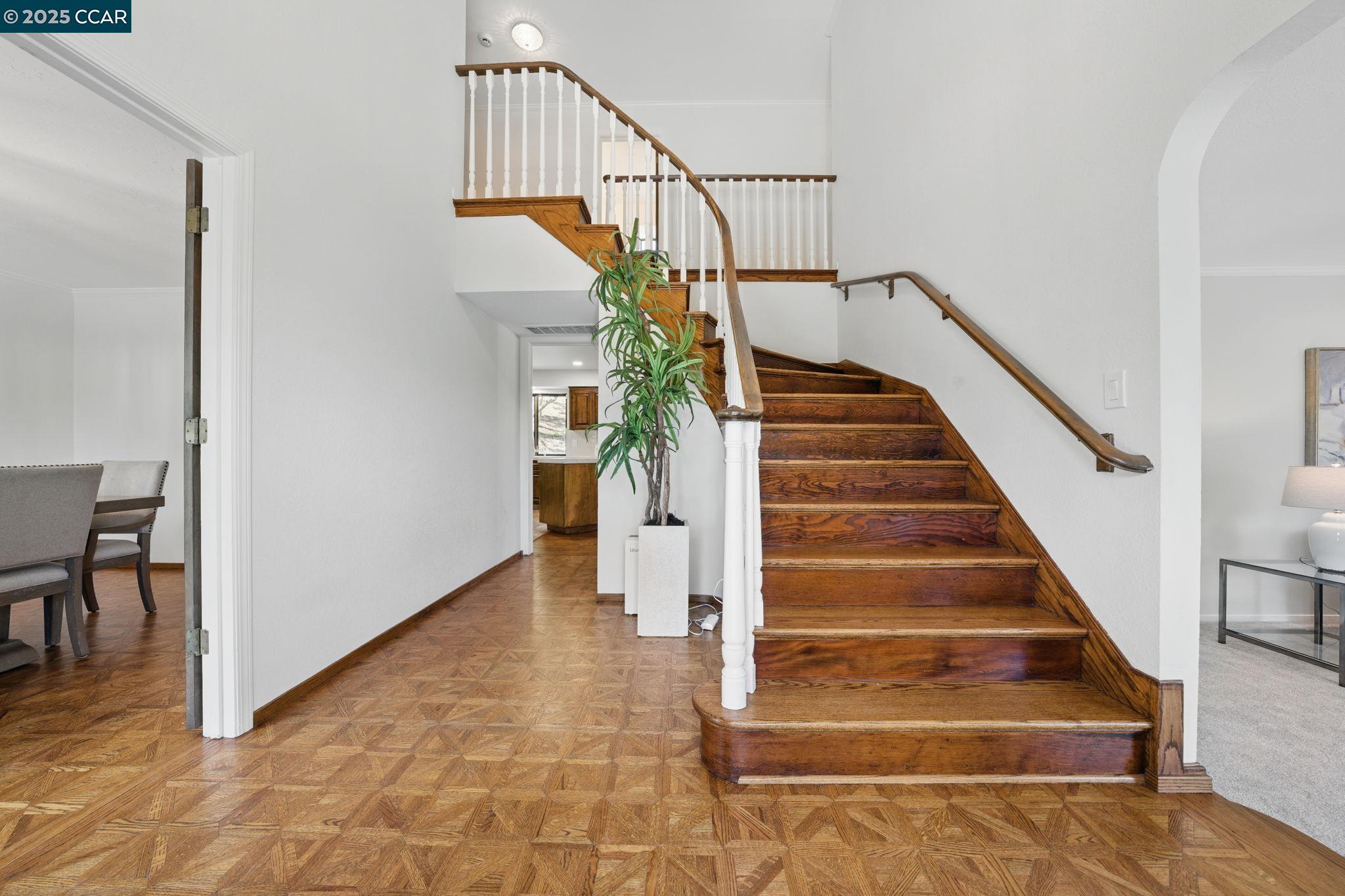 3938 Los Arabis Dr