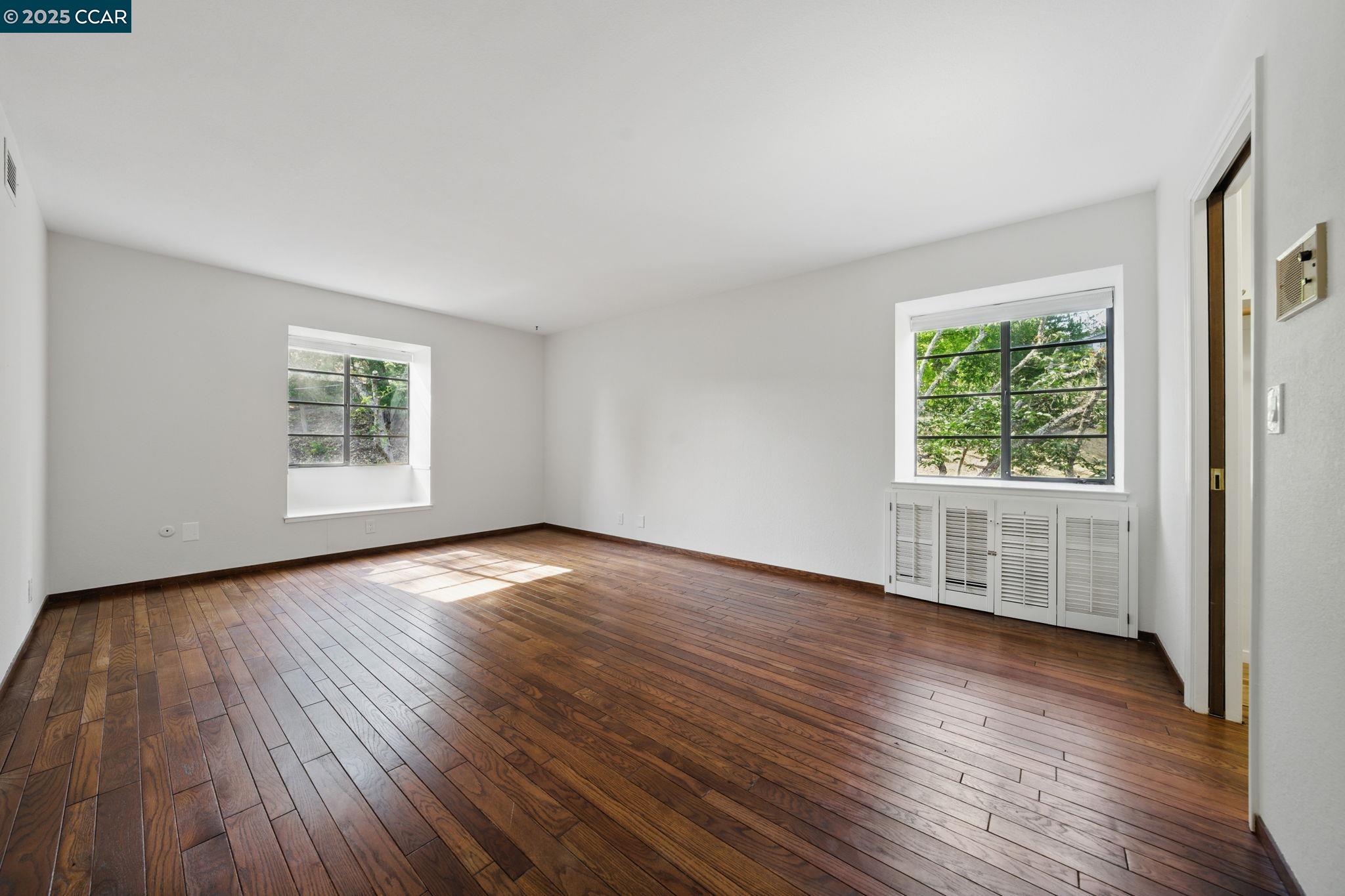 3938 Los Arabis Dr