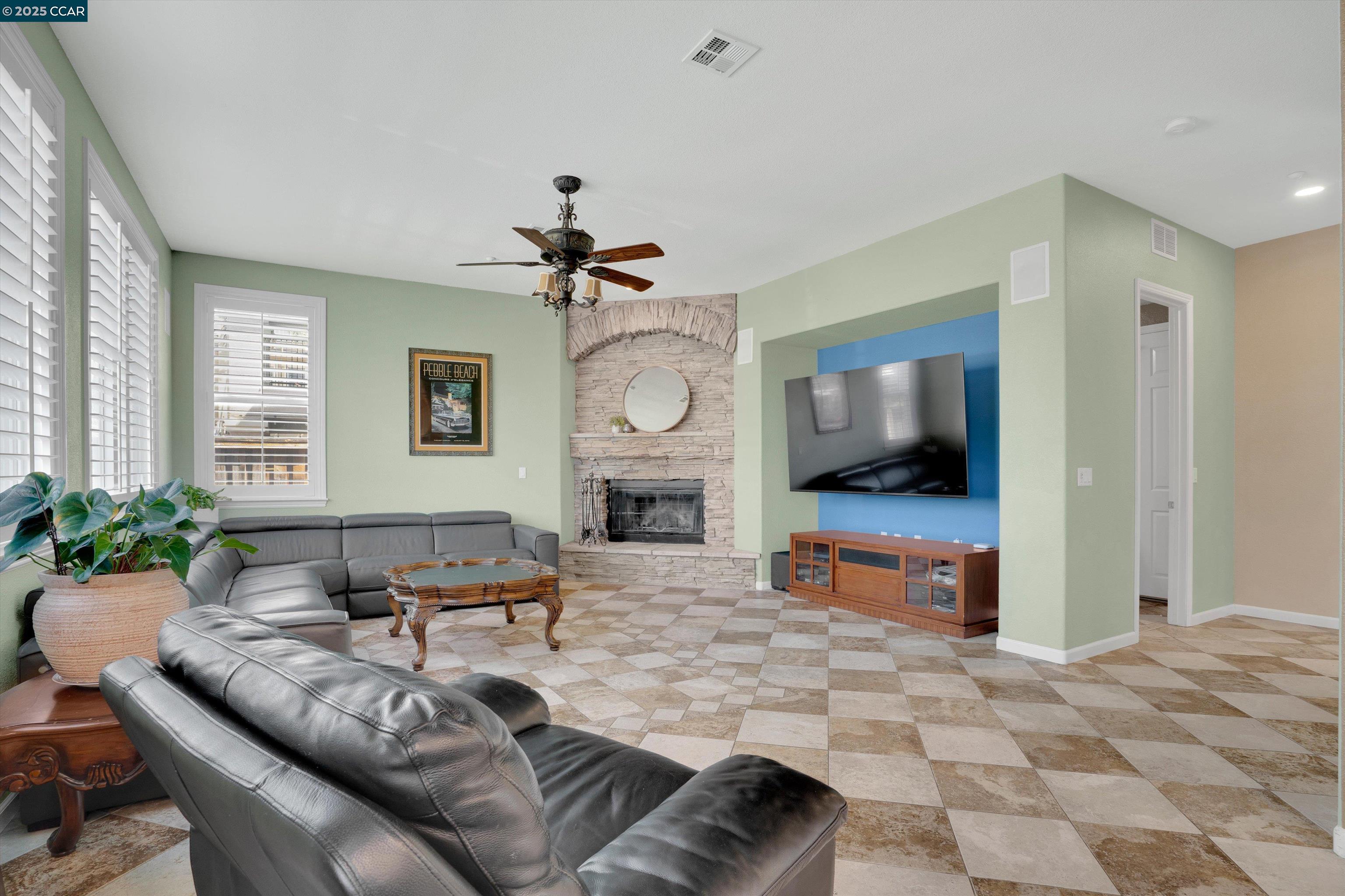 1589 Cornell Dr