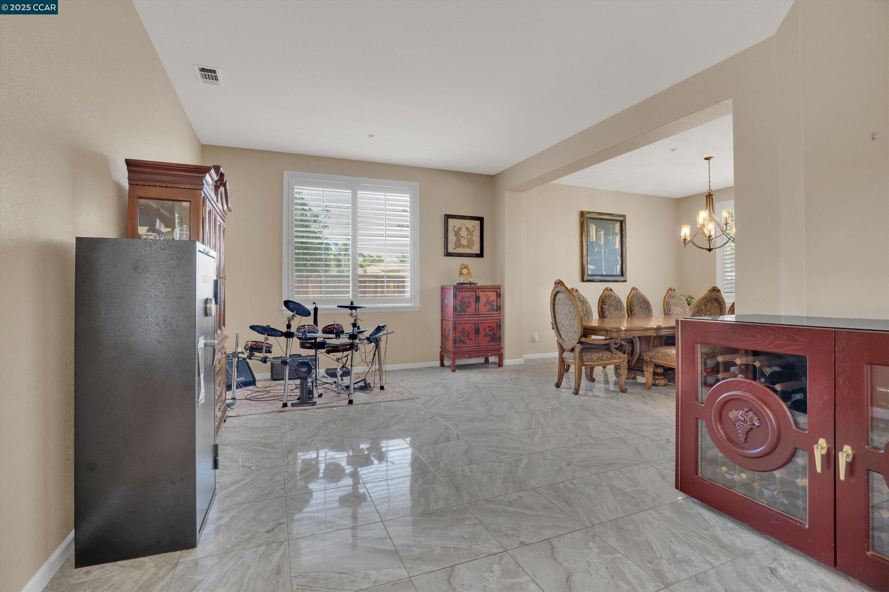 1589 Cornell Dr