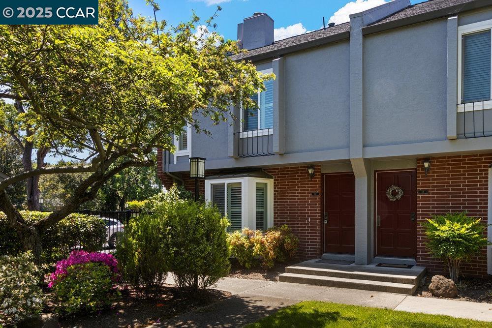 22 Sierra Lane