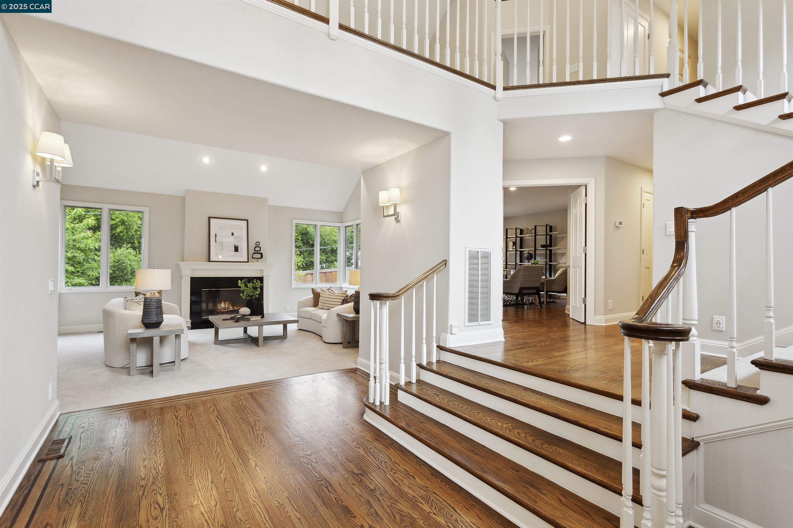 5 Pine Tree Ln