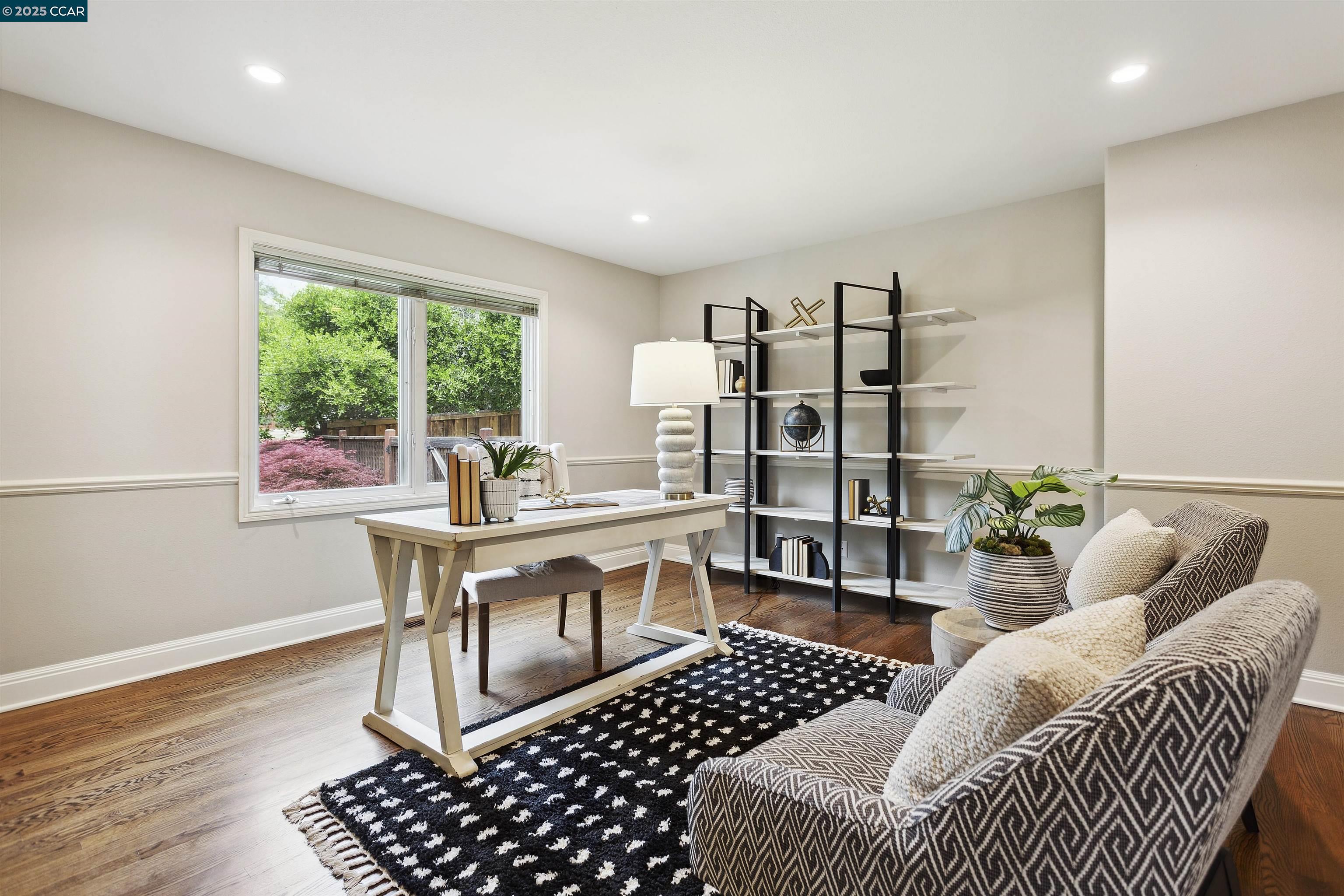 5 Pine Tree Ln