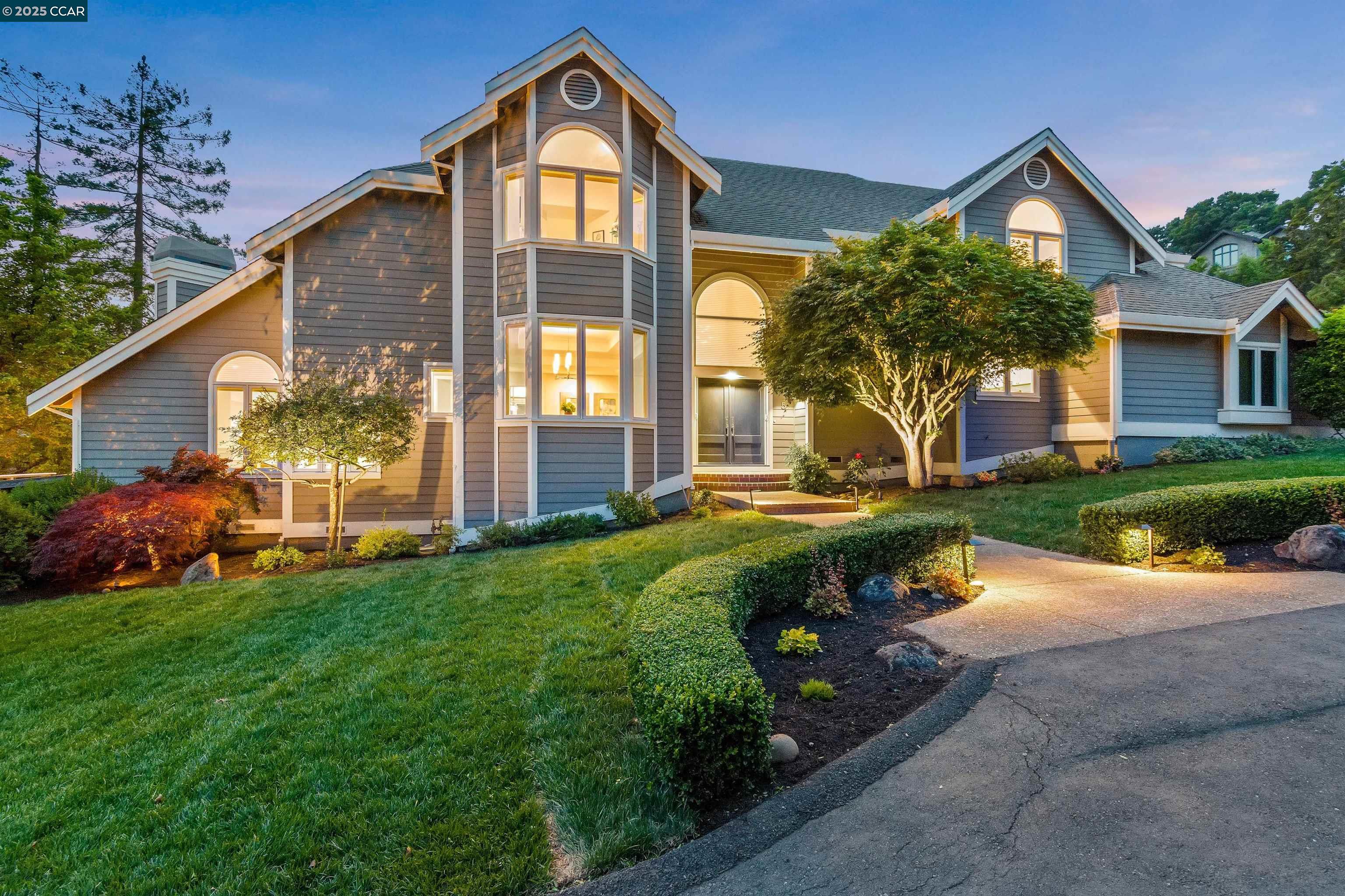 5 Pine Tree Ln