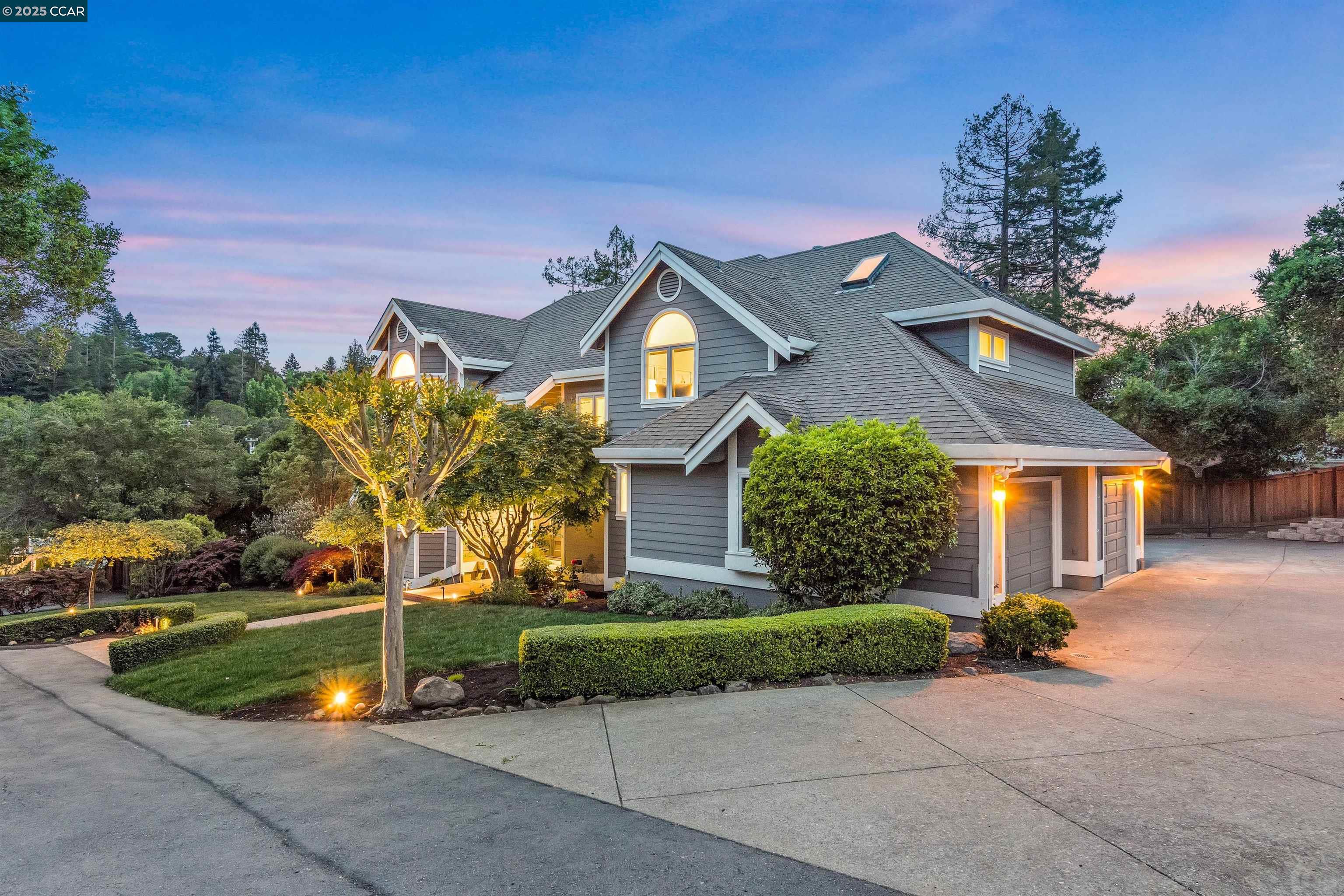5 Pine Tree Ln