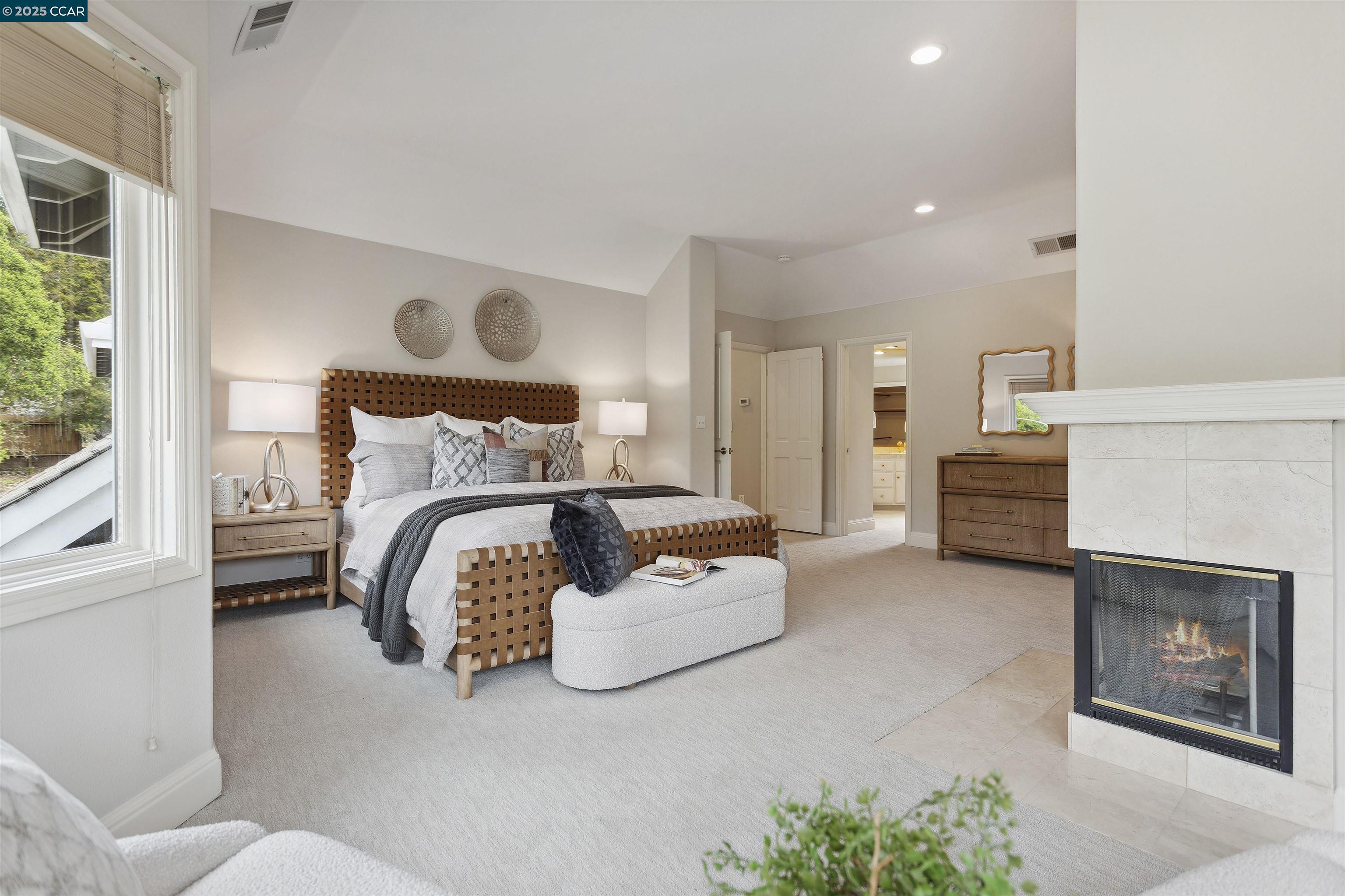 5 Pine Tree Ln