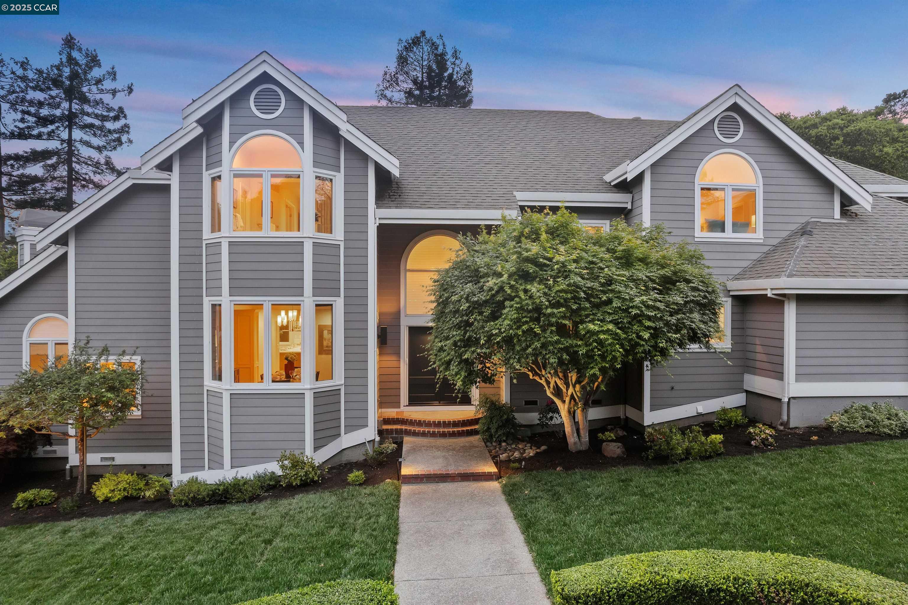 5 Pine Tree Ln