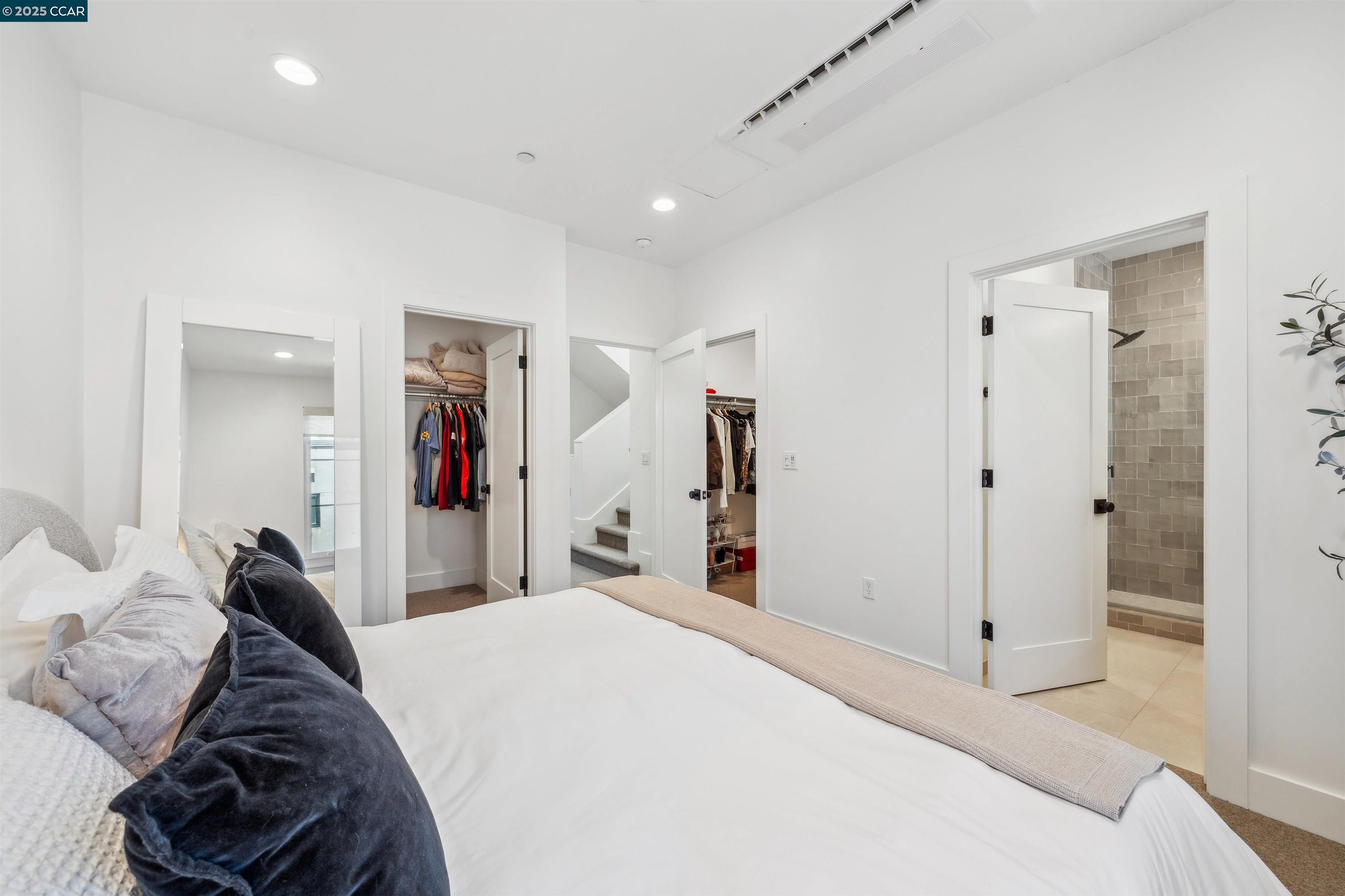 906 Brown Ave