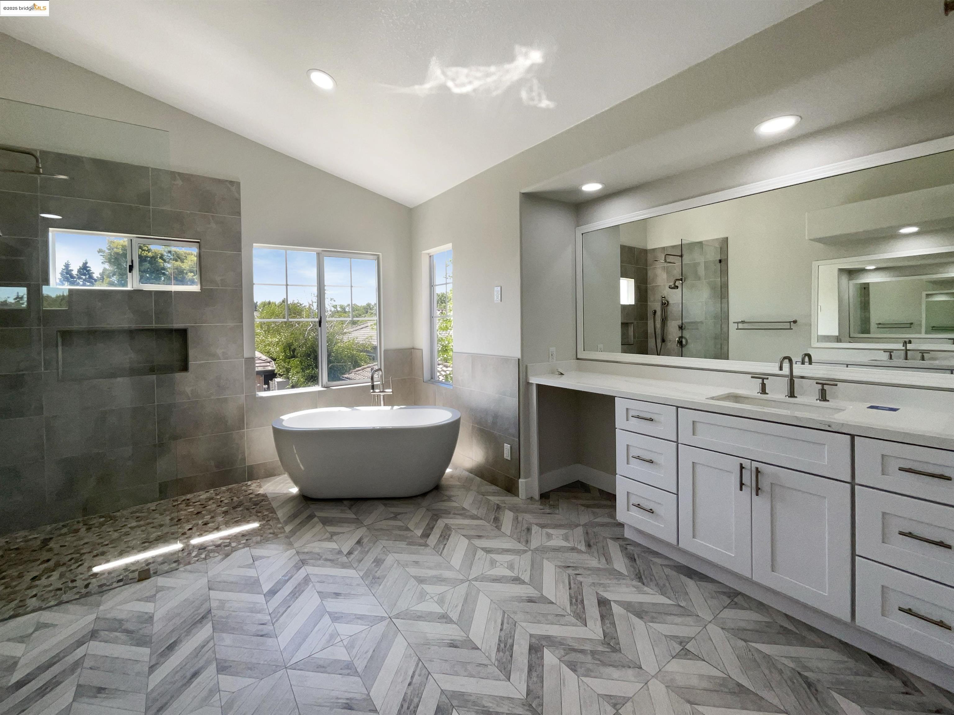 5214 Pavilion Ct