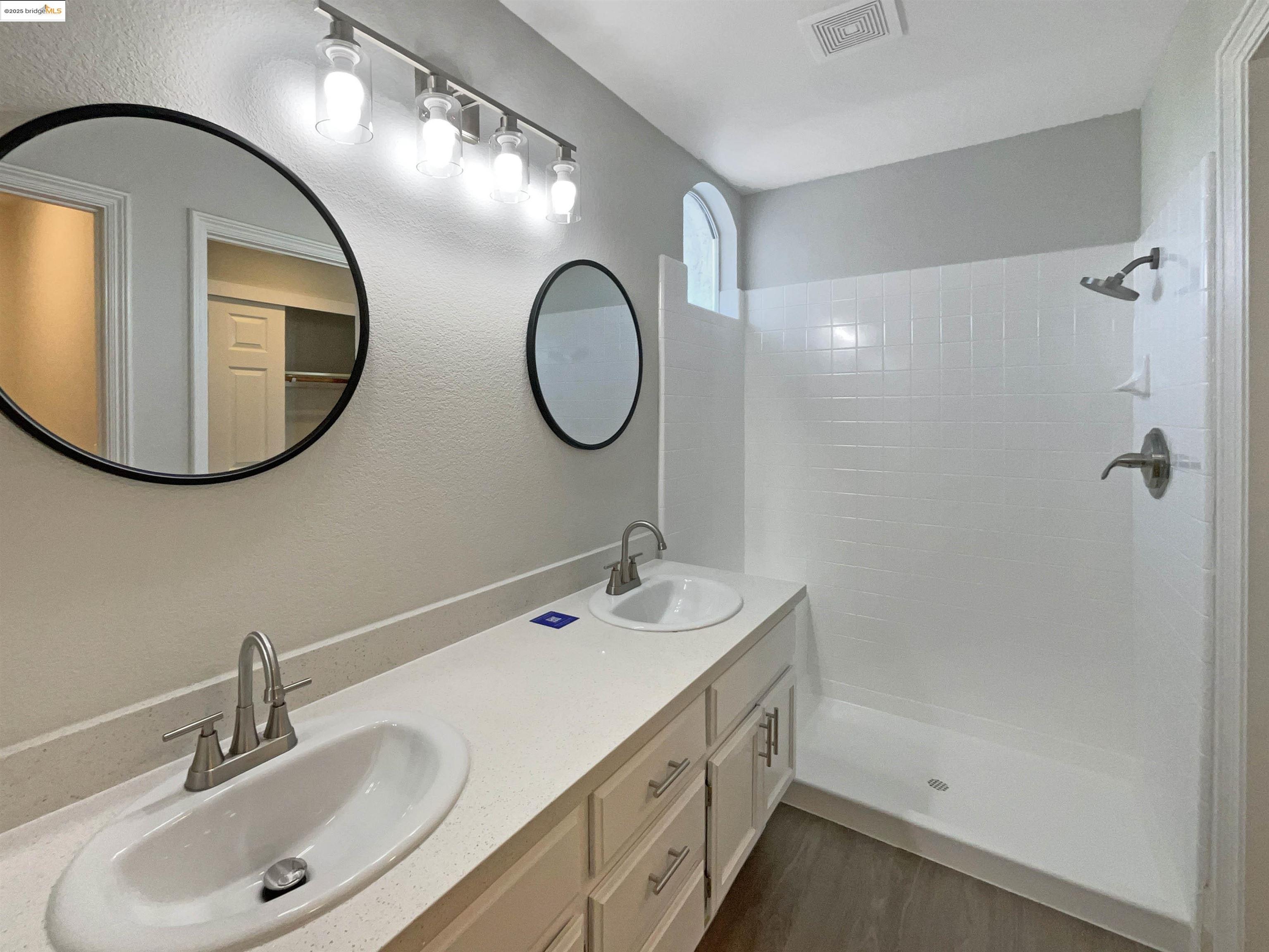 5214 Pavilion Ct