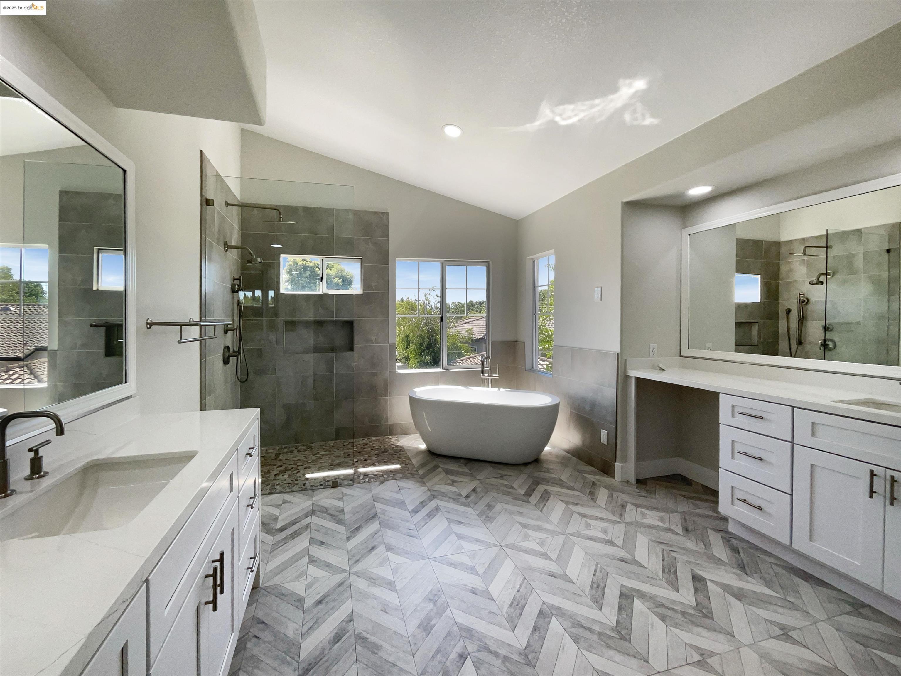 5214 Pavilion Ct