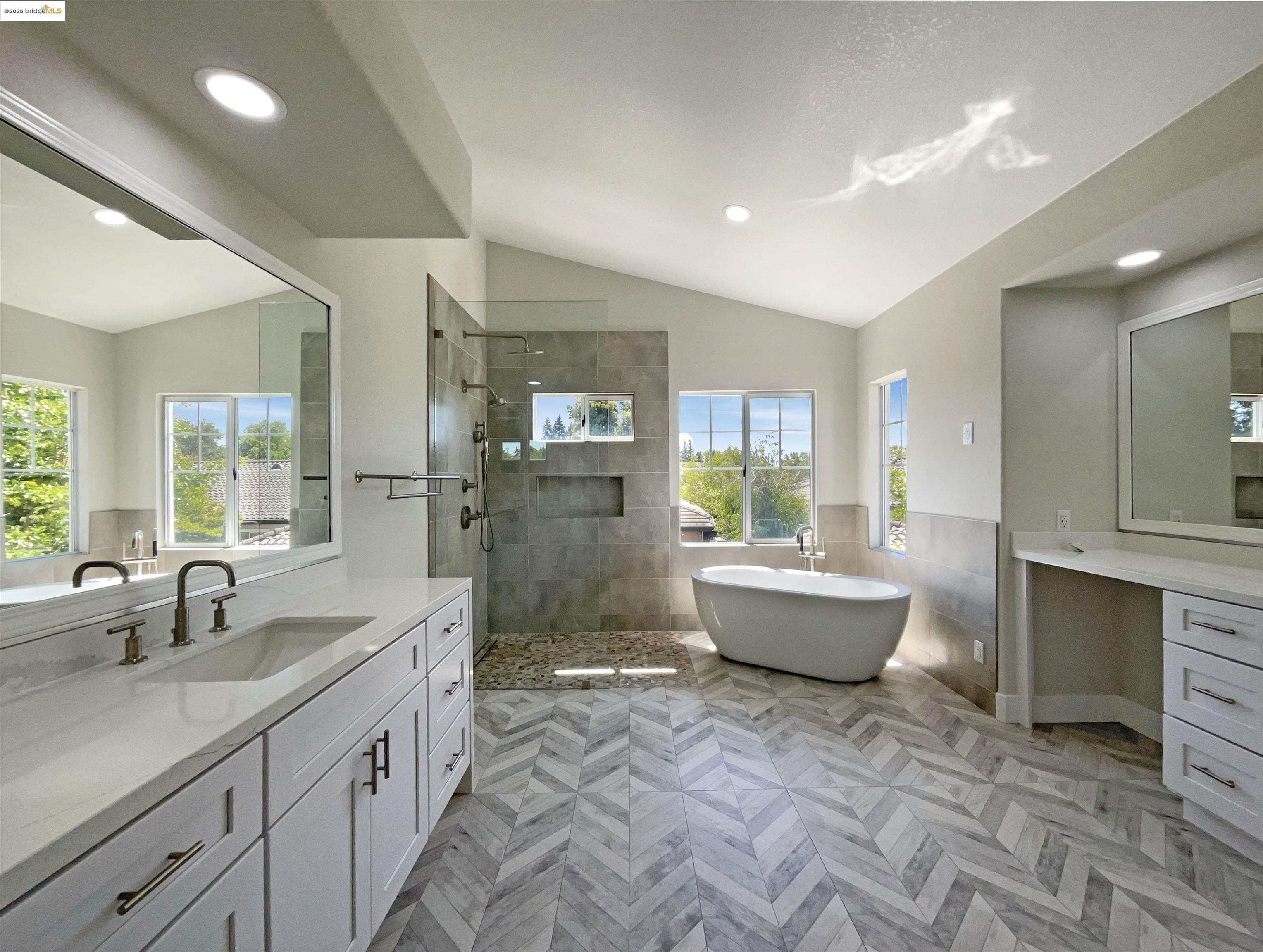 5214 Pavilion Ct