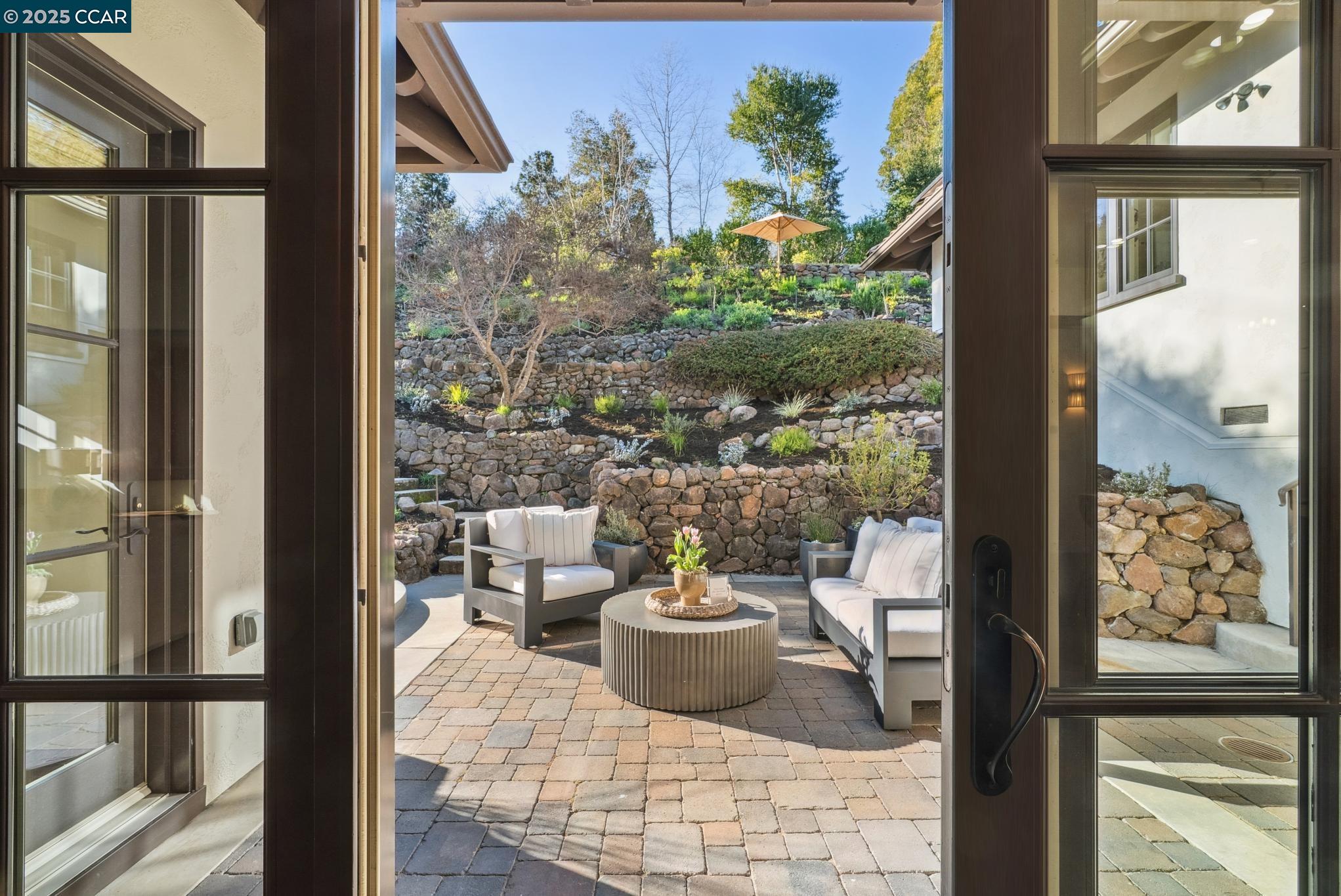 1121 RAHARA DRIVE
