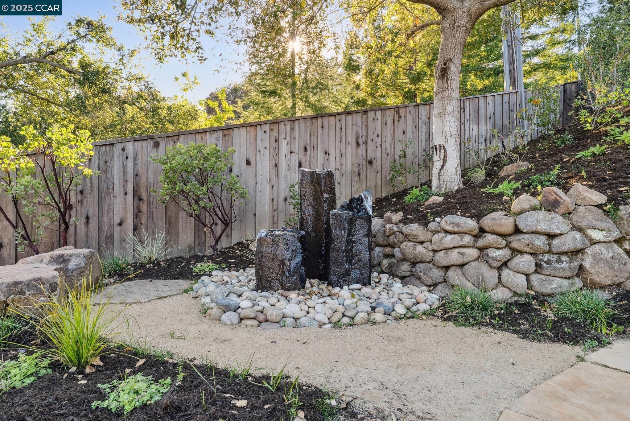 1121 RAHARA DRIVE