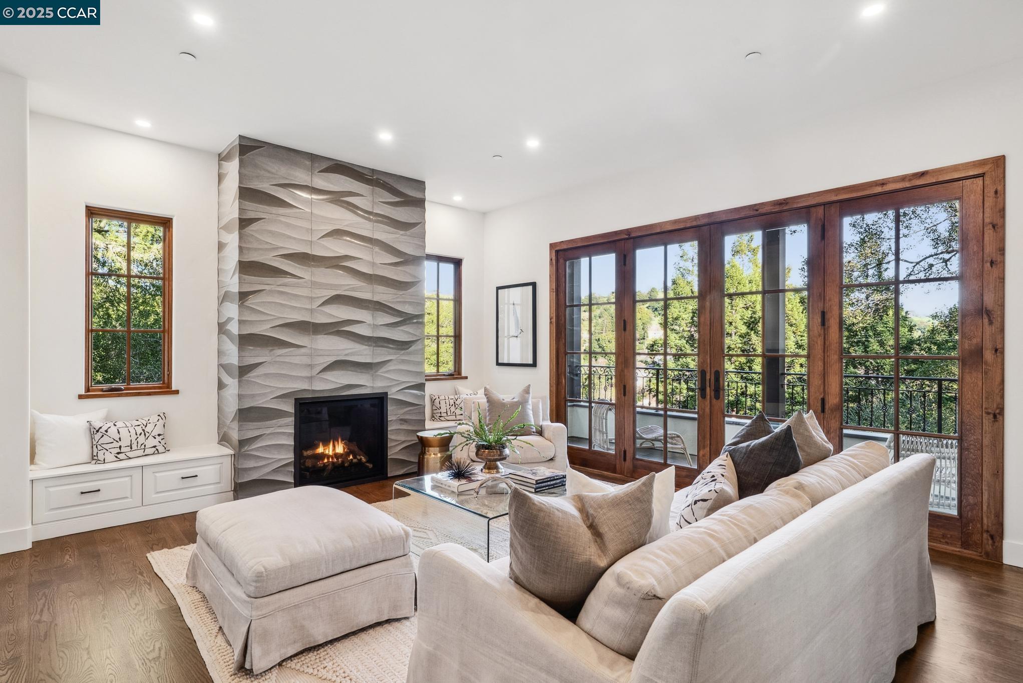 1121 RAHARA DRIVE