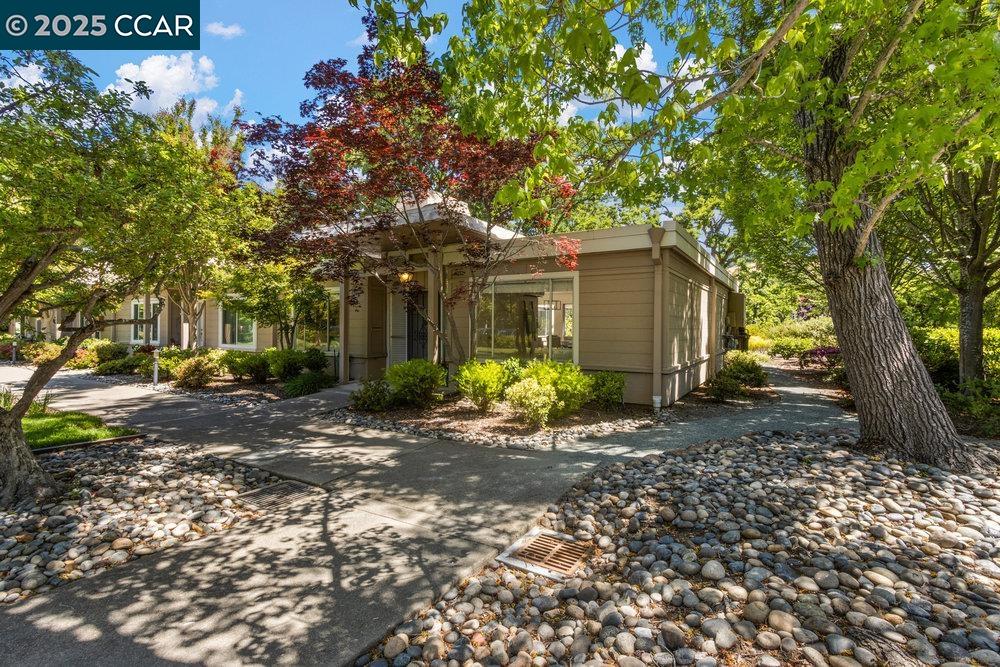 2144 Tice Creek Dr # 4
