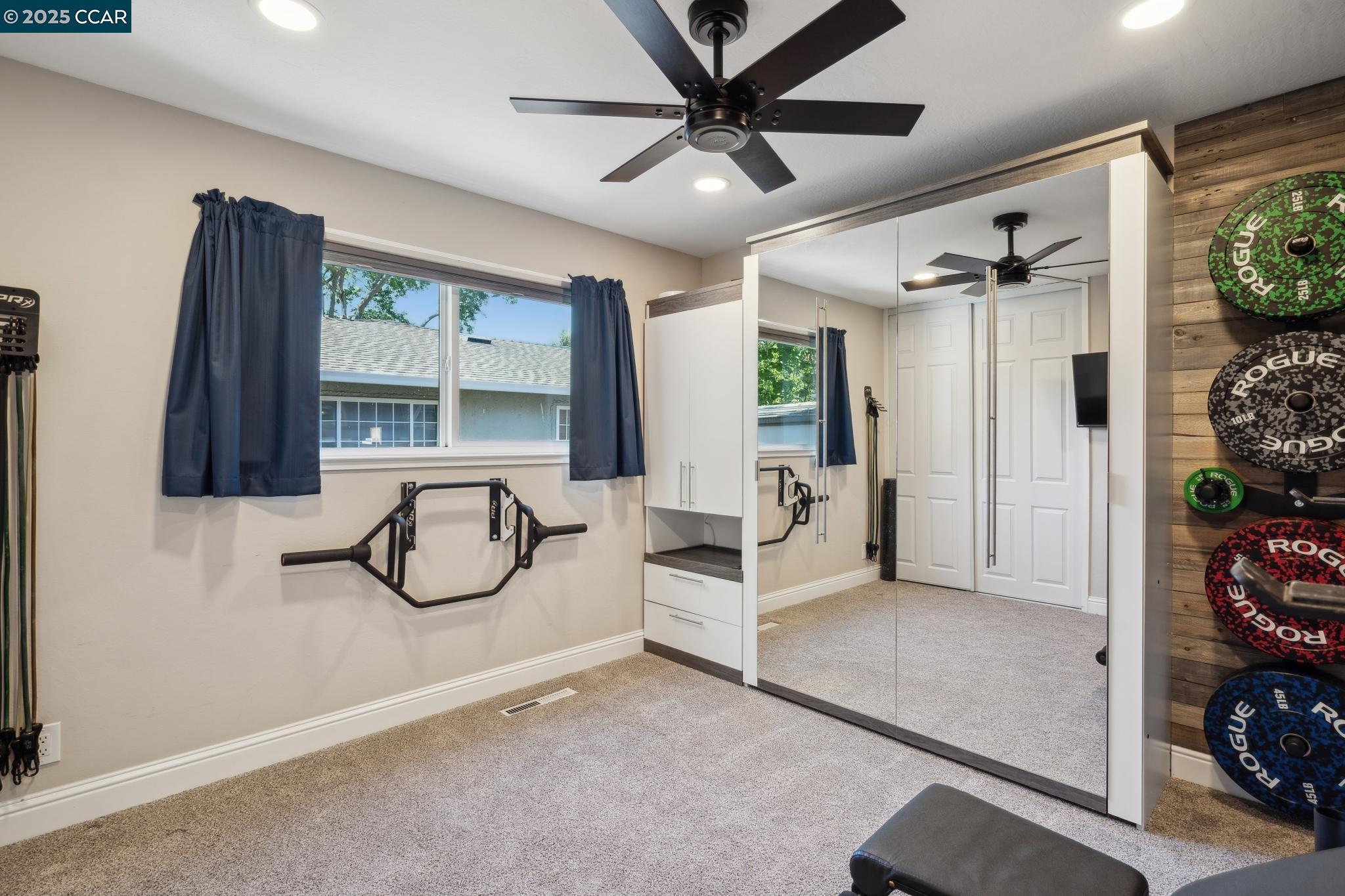 515 Sitka Ct