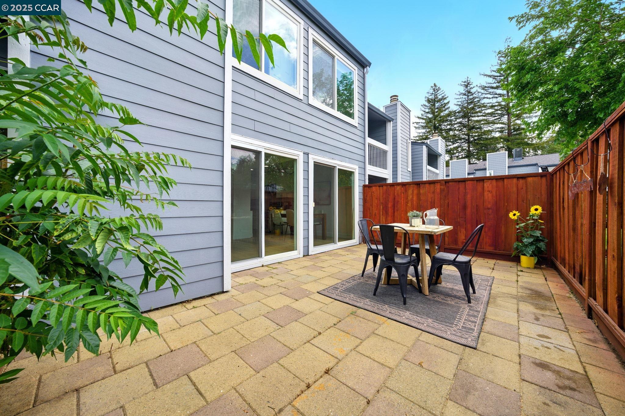242 Ashley Cir