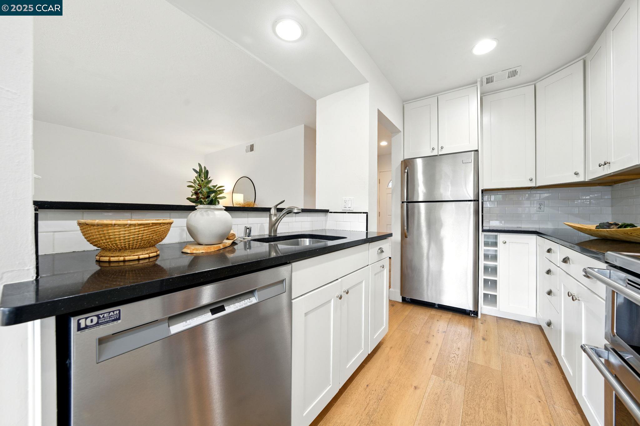 242 Ashley Cir