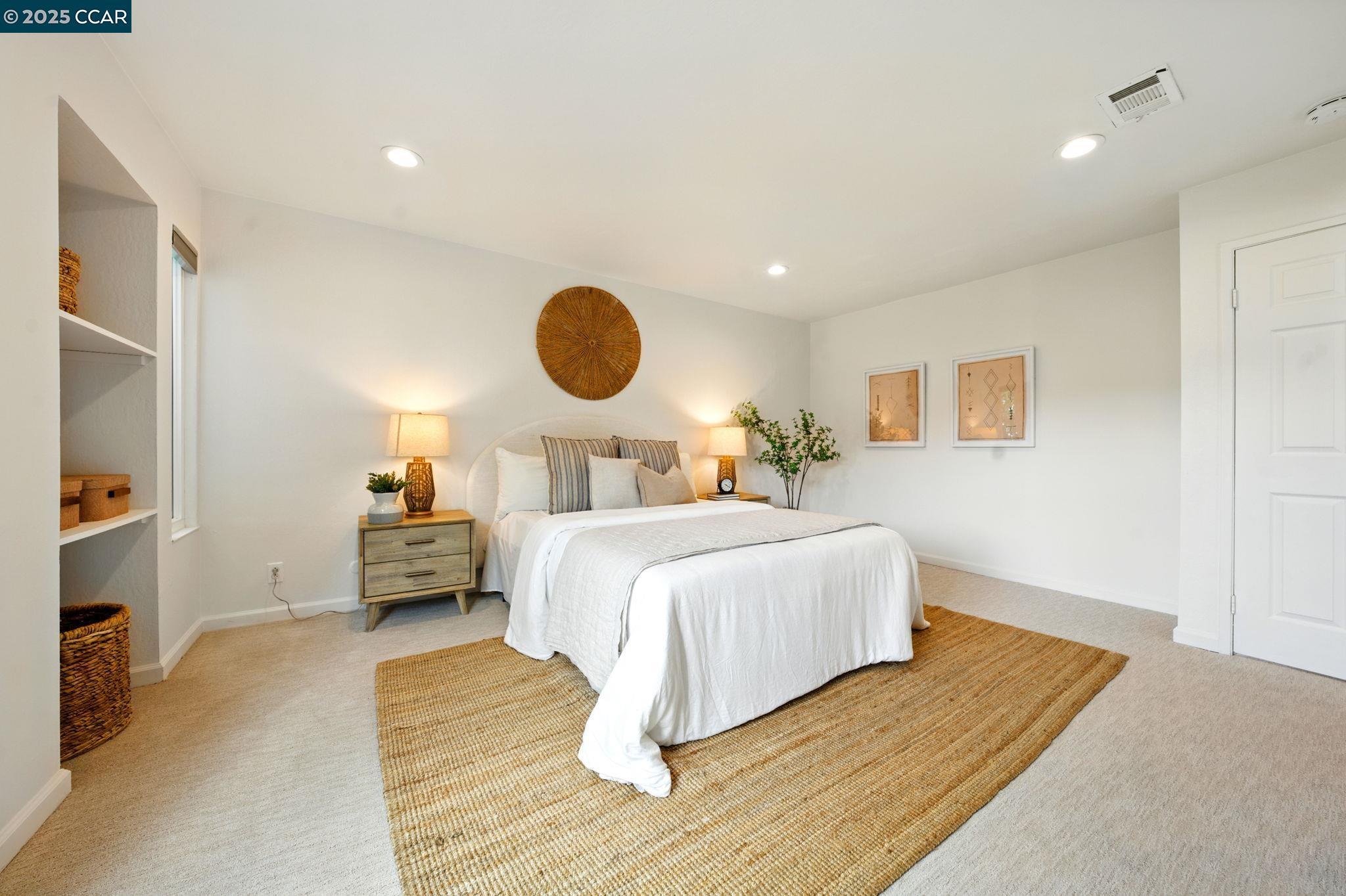 242 Ashley Cir
