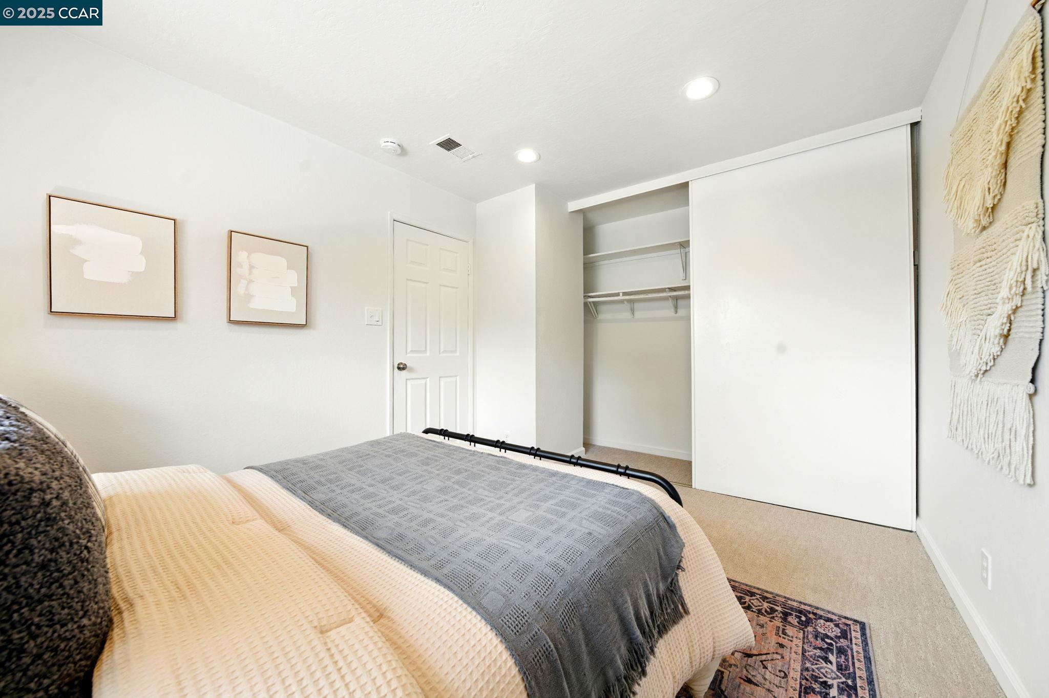242 Ashley Cir