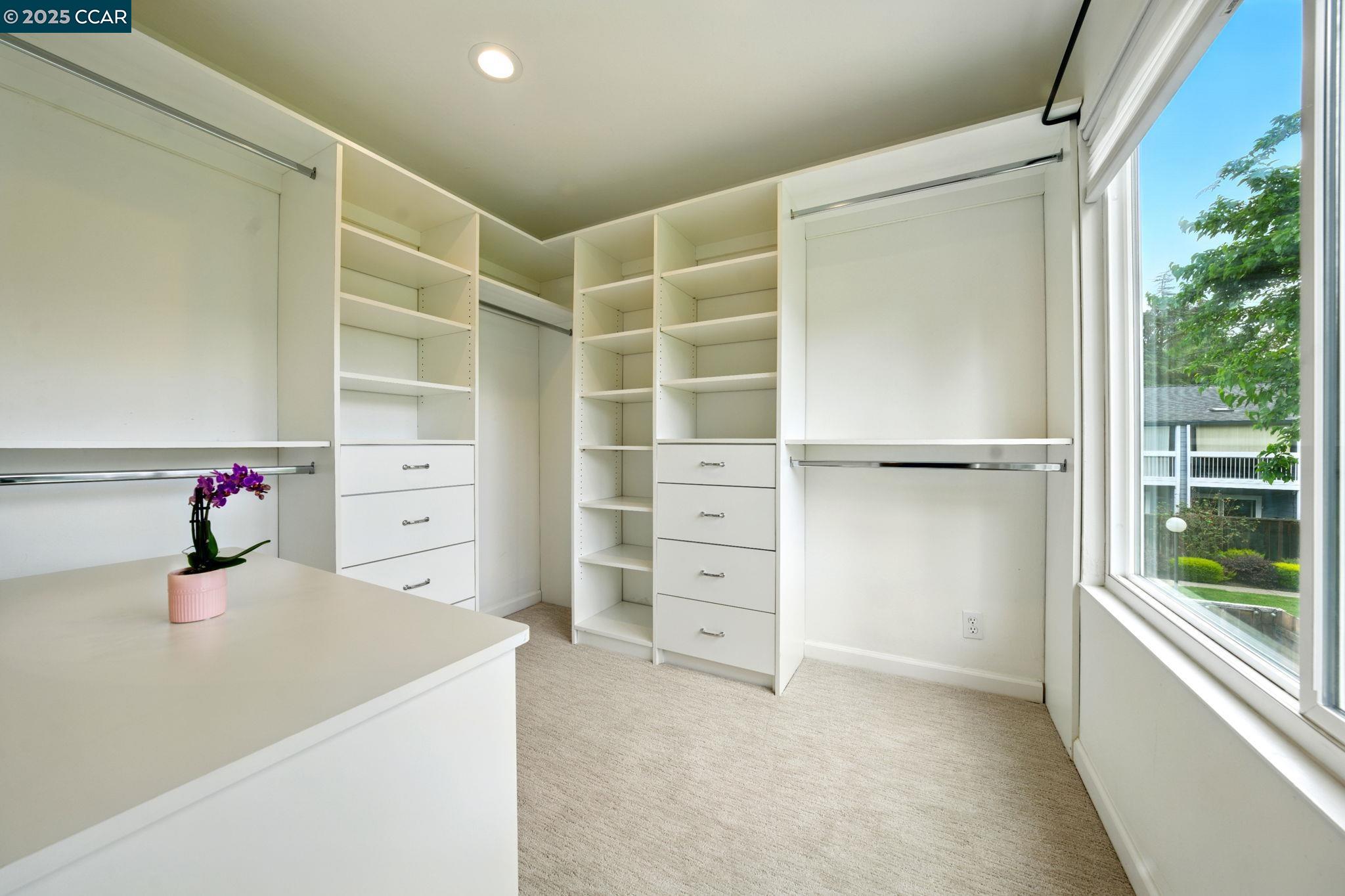 242 Ashley Cir