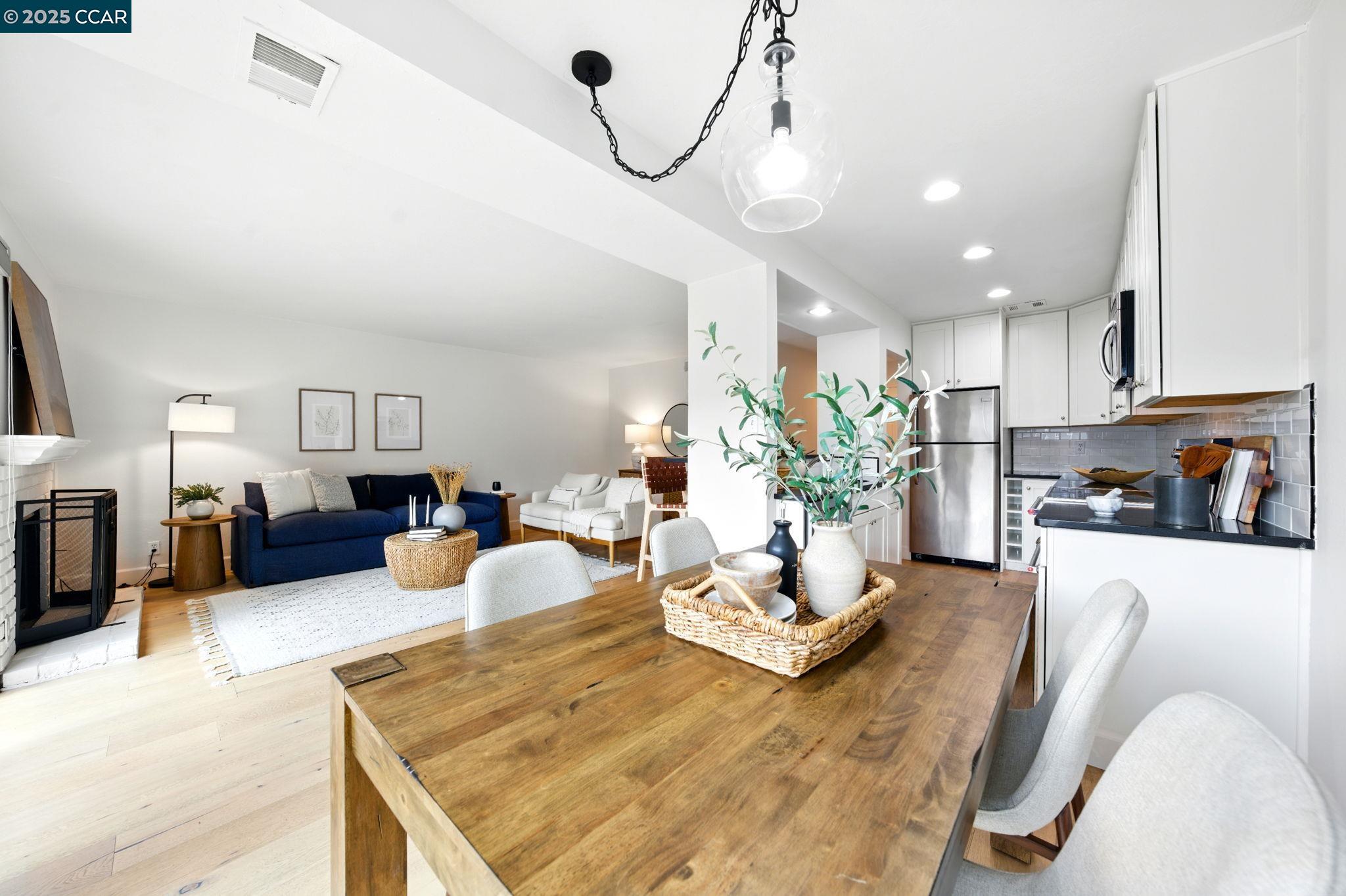 242 Ashley Cir