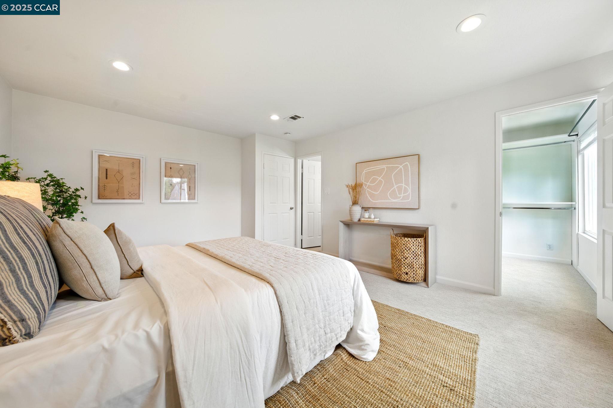 242 Ashley Cir