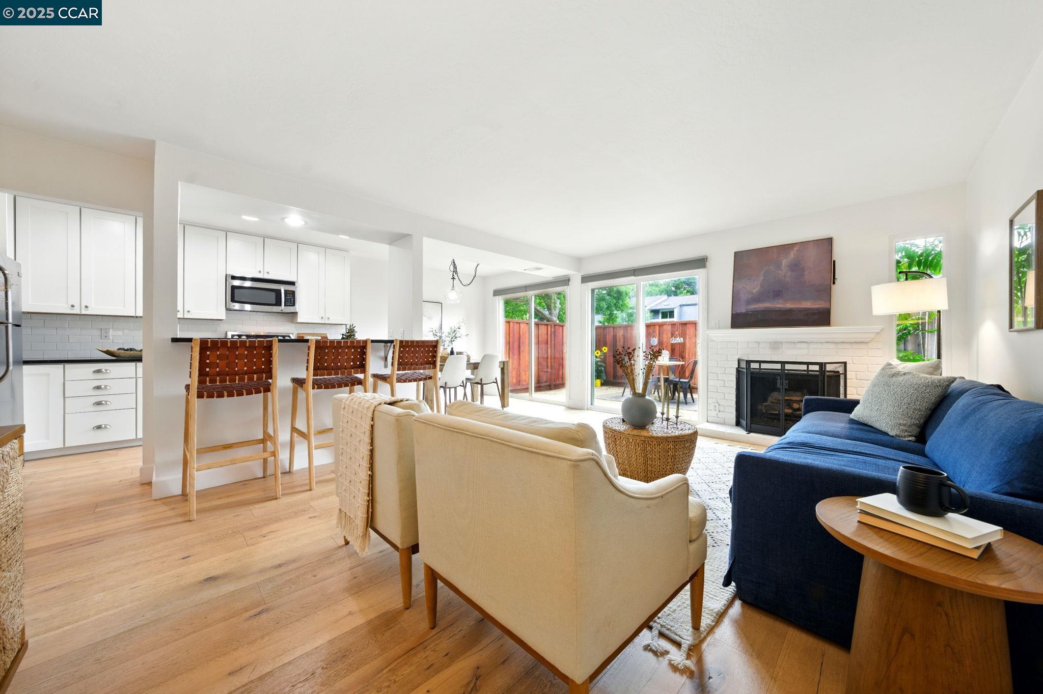 242 Ashley Cir