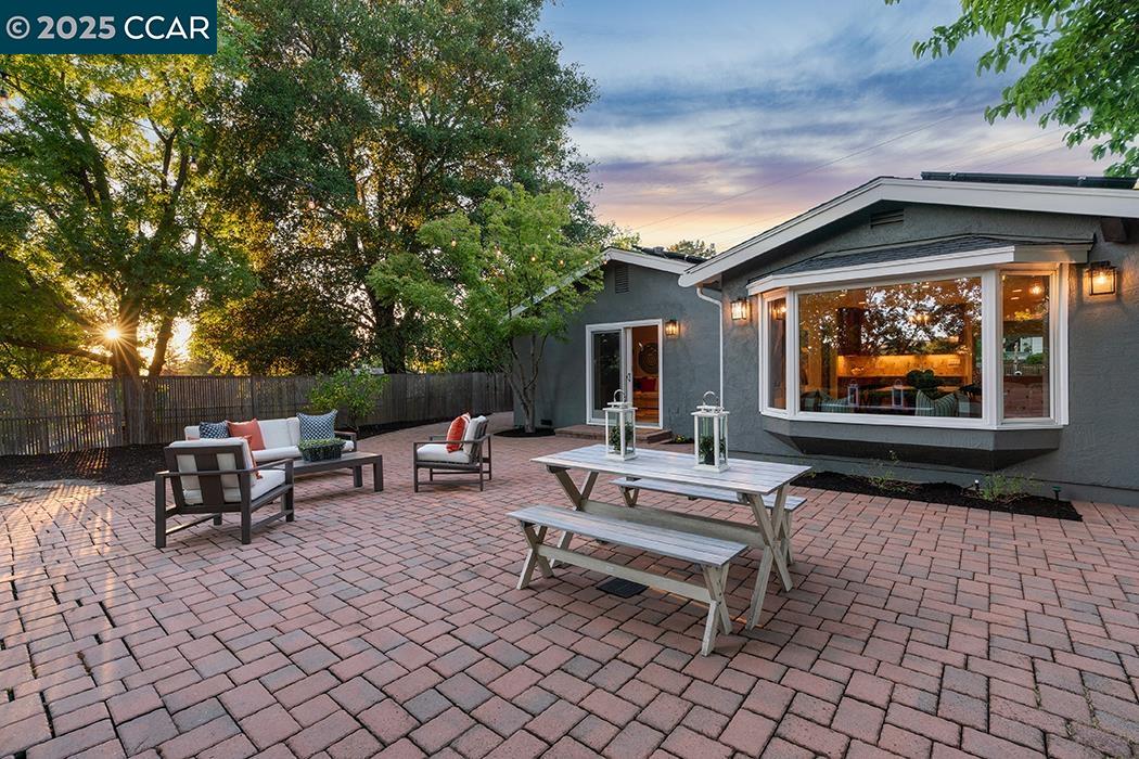 3159 Lucas Dr