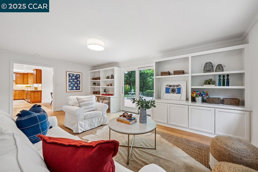3159 Lucas Dr