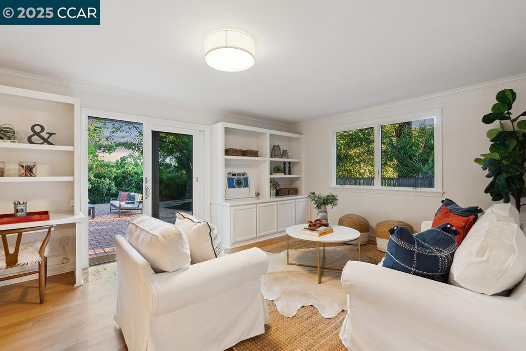 3159 Lucas Dr